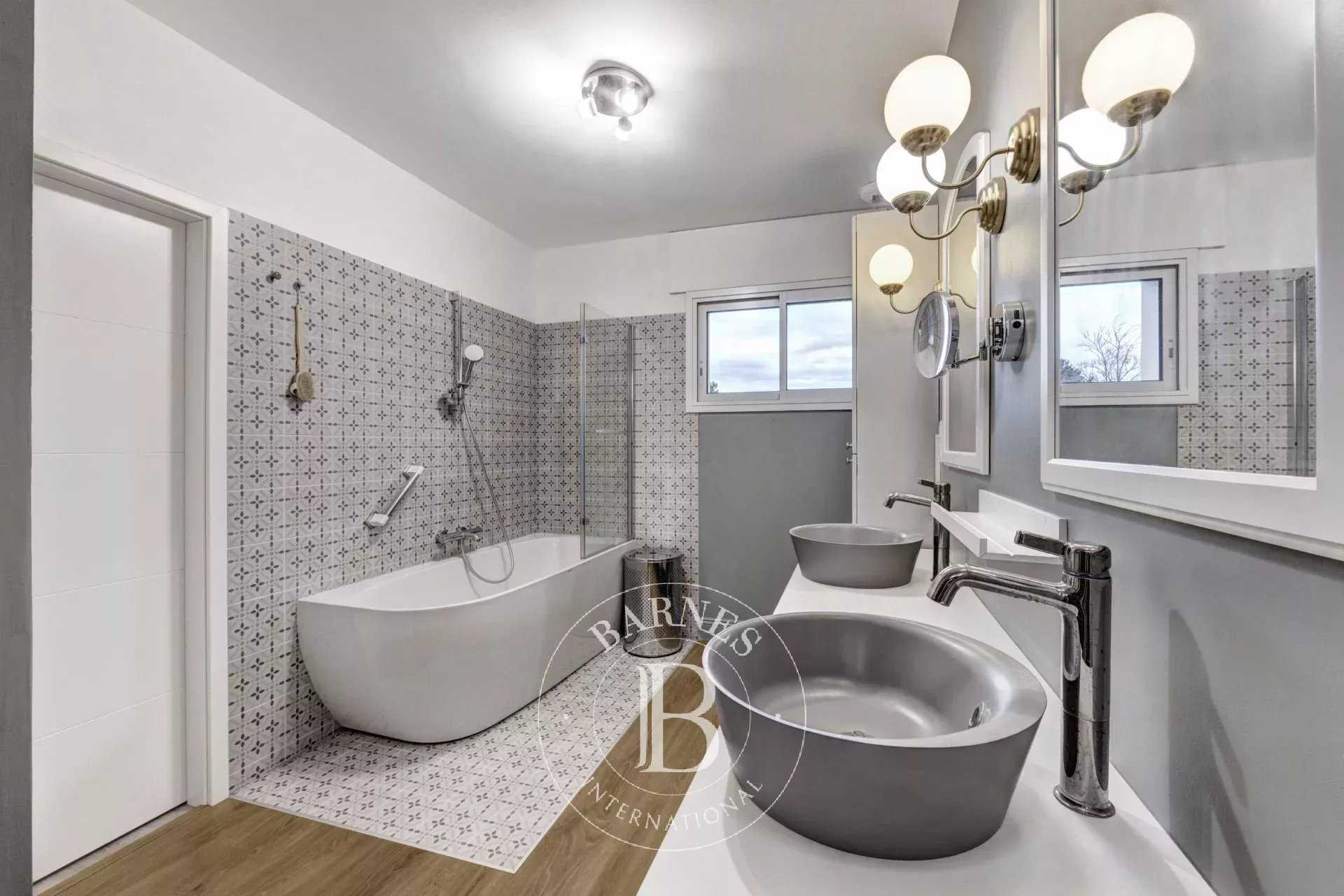 Annecy-le-Vieux  - Appartement 7 Pièces 4 Chambres