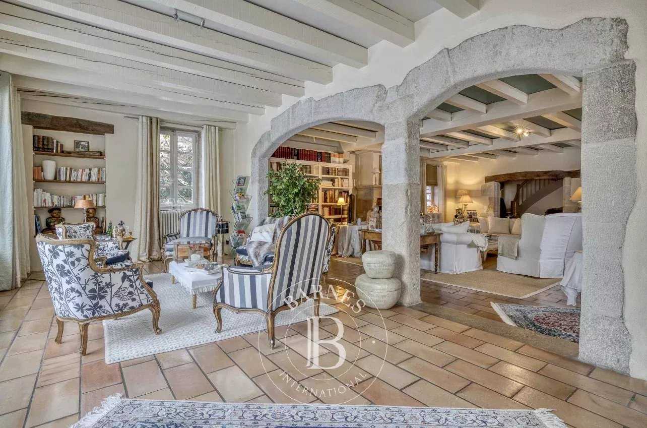 Annecy  - Propriété 12 Pi&egrave;ces 7 Chambres