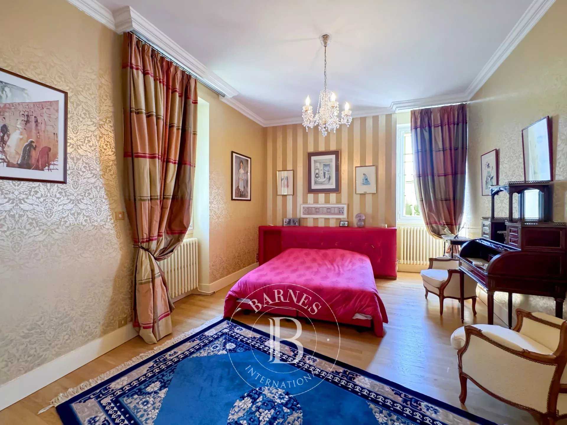 Chignin  - Propriété 8 Pi&egrave;ces 5 Chambres