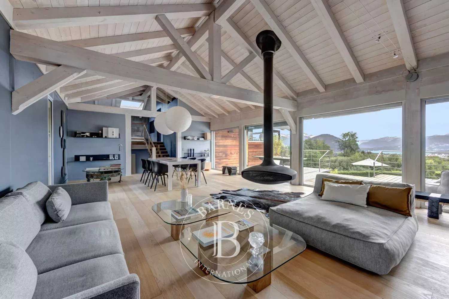 Annecy  - Maison 8 Pièces 5 Chambres