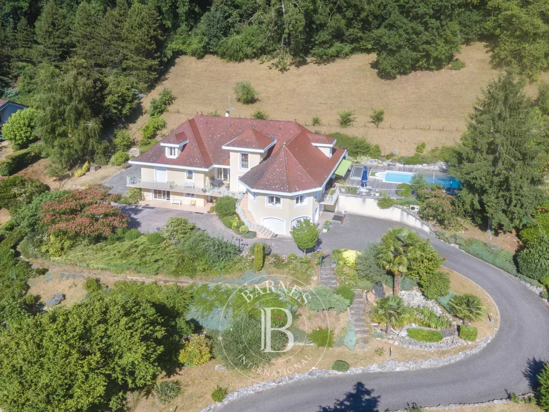 Chindrieux  - House 6 Bedrooms