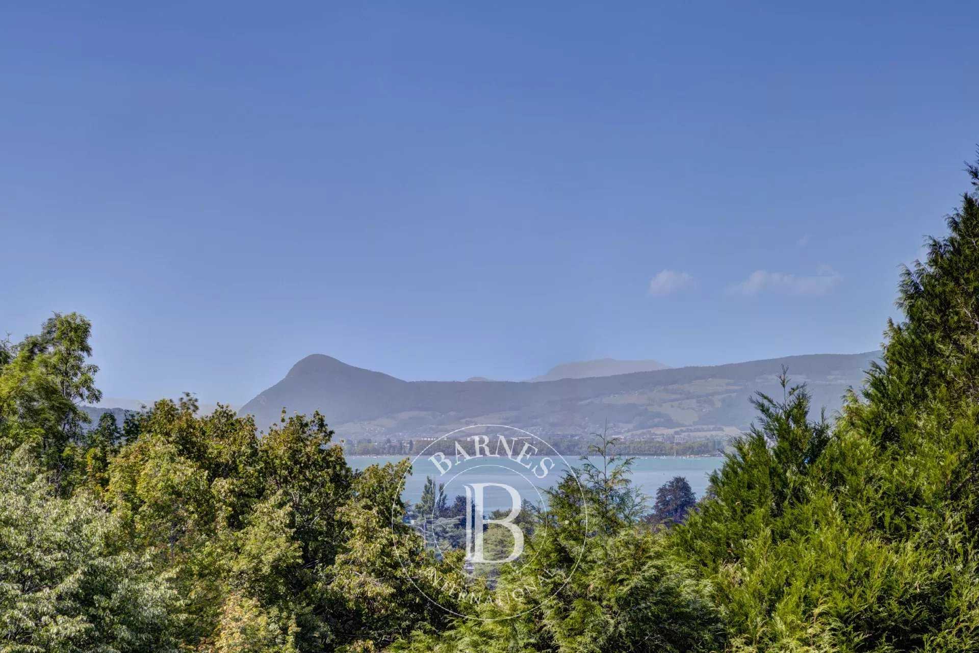 Menthon-Saint-Bernard  - House 6 Bedrooms