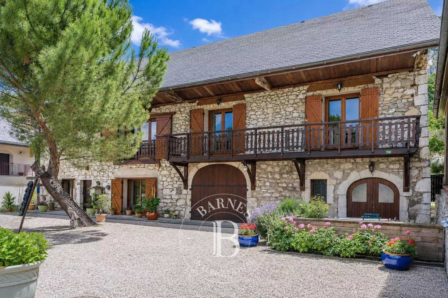 La Balme-de-Sillingy  - Maison de village 11 Pi&egrave;ces 5 Chambres