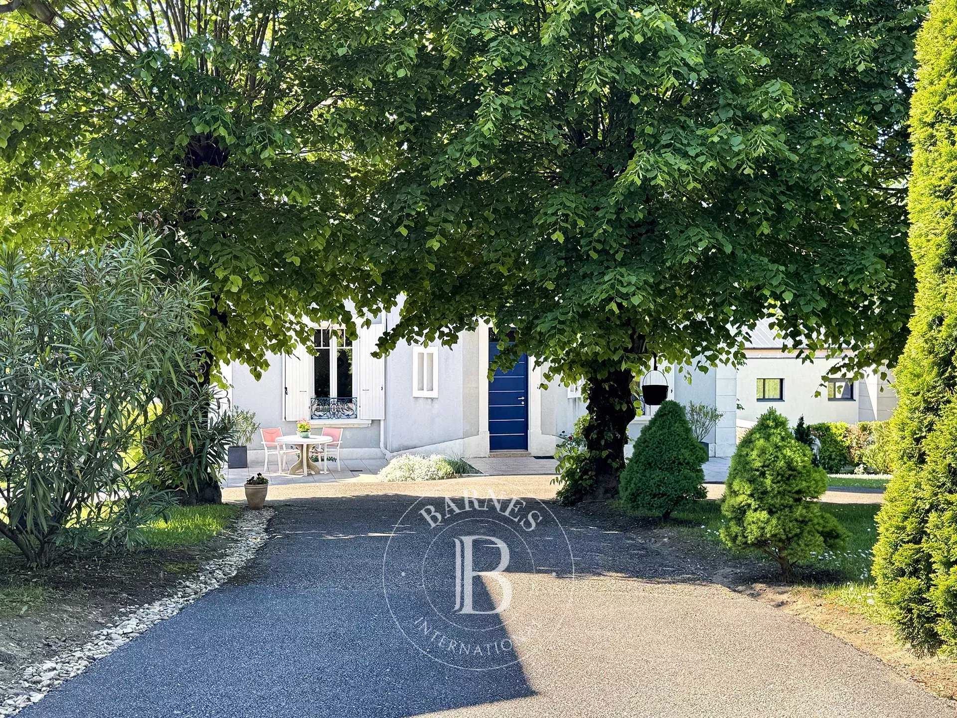 Aix-les-Bains  - Maison 7 Pi&egrave;ces 4 Chambres