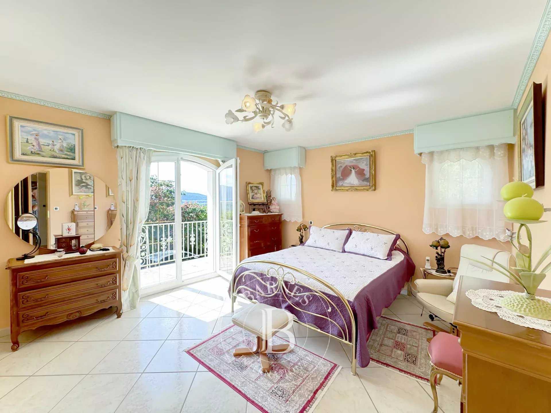 Chindrieux  - House 6 Bedrooms