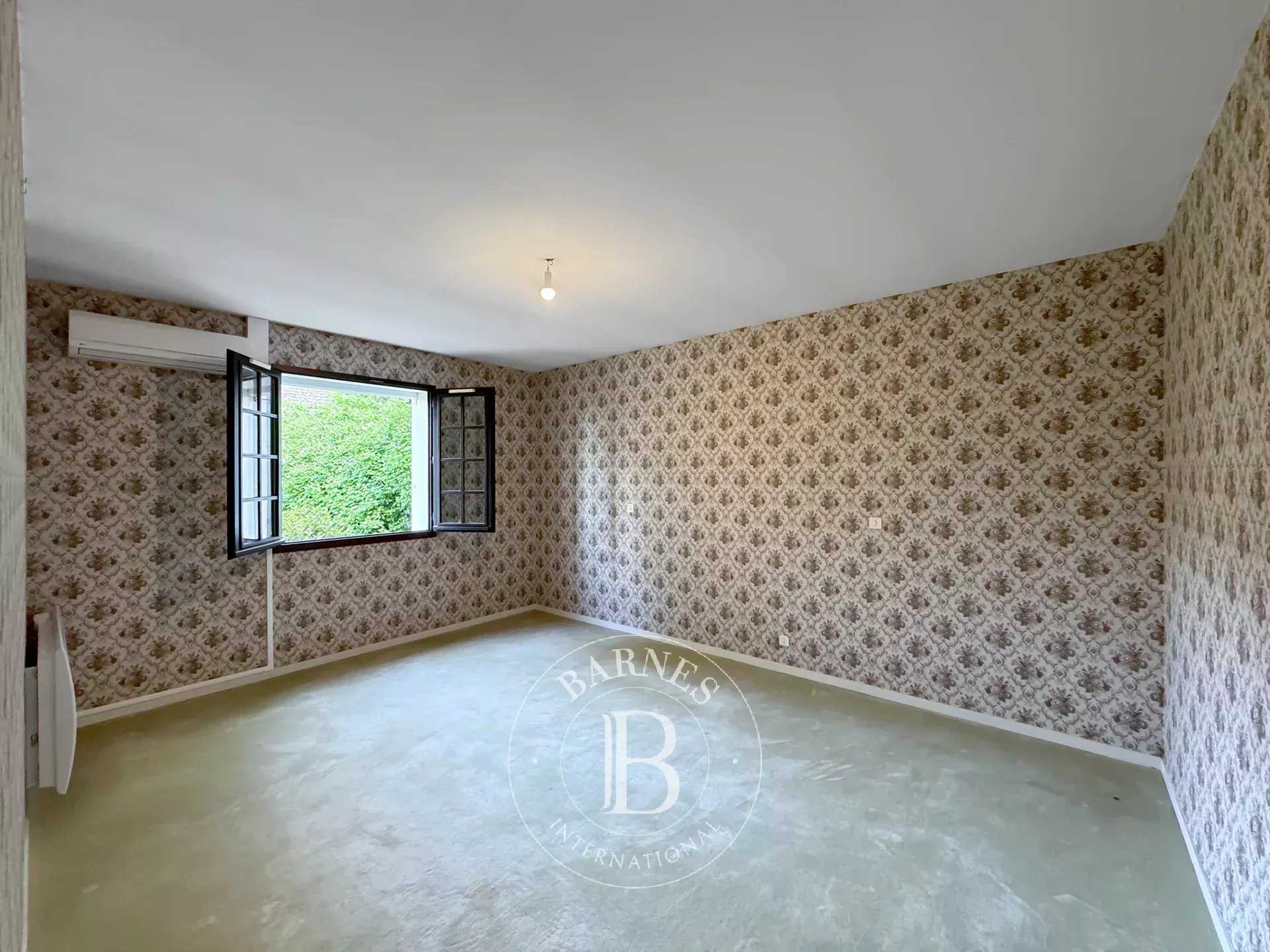 Chindrieux  - Maison 6 Pièces 5 Chambres