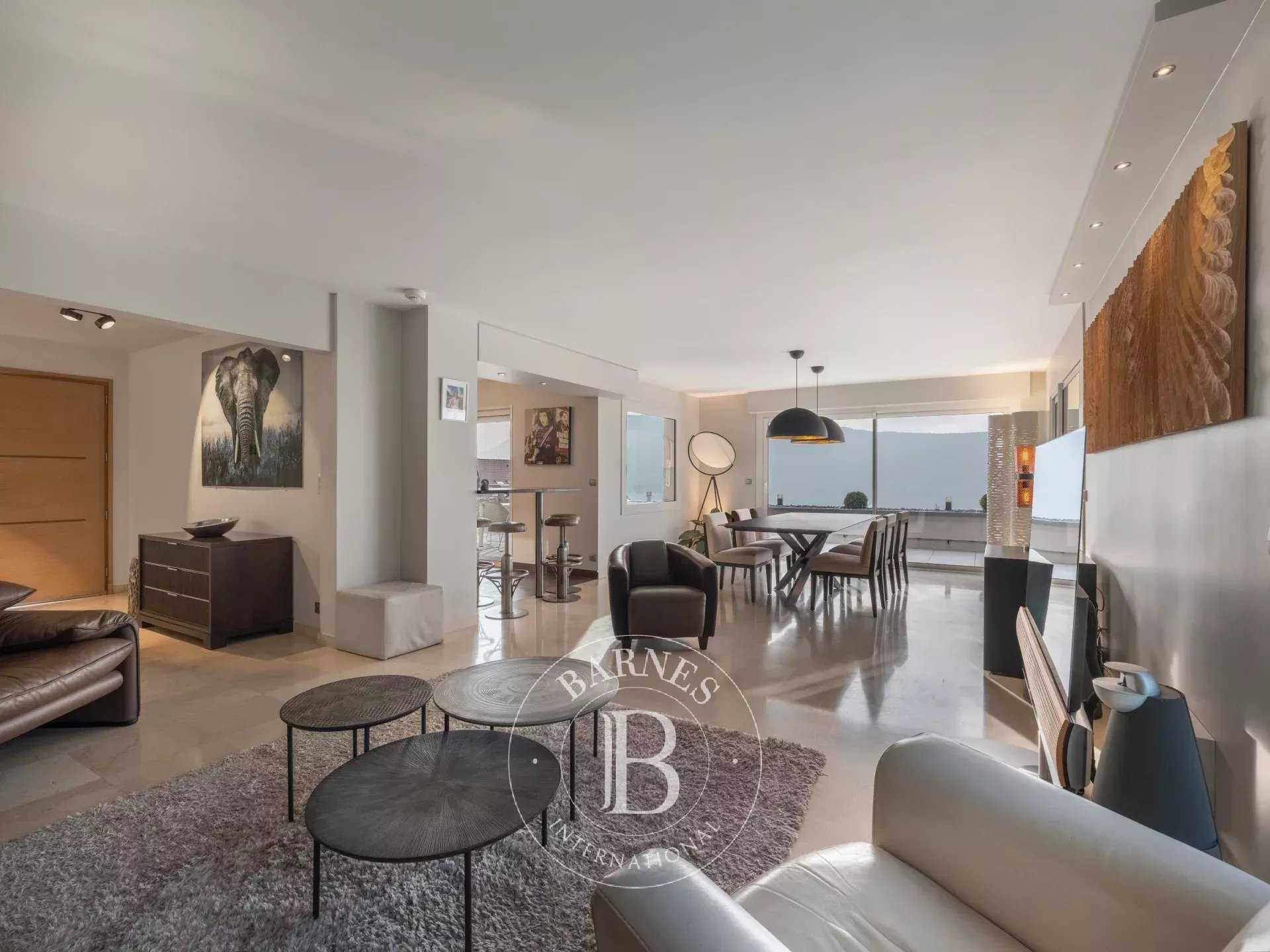 Annecy  - Maison 7 Pi&egrave;ces 4 Chambres