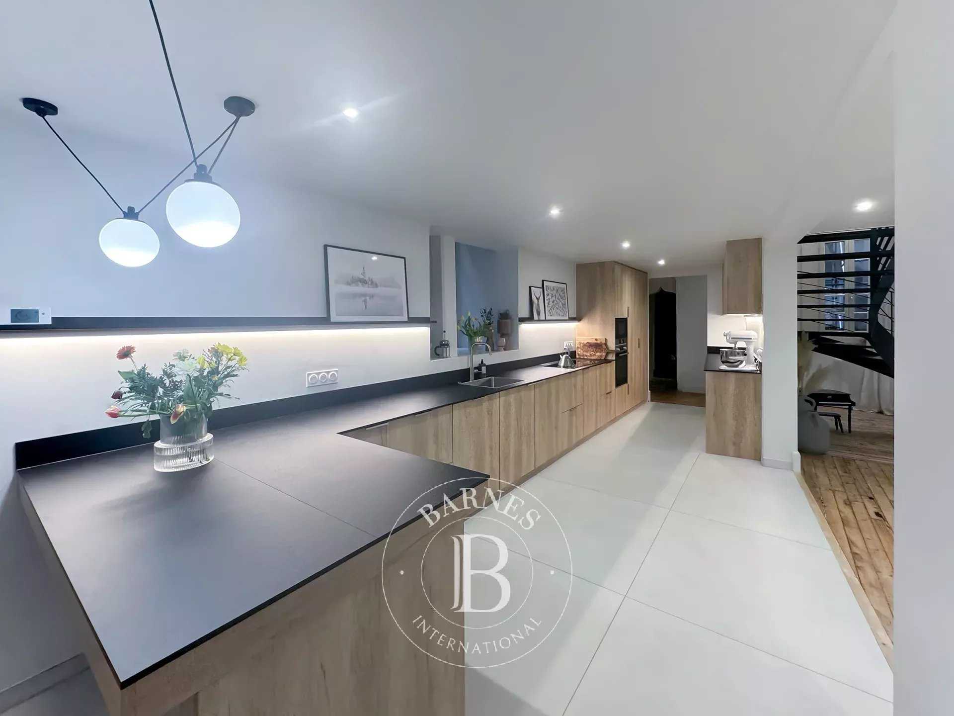 Chambéry  - Appartement 5 Pièces 3 Chambres