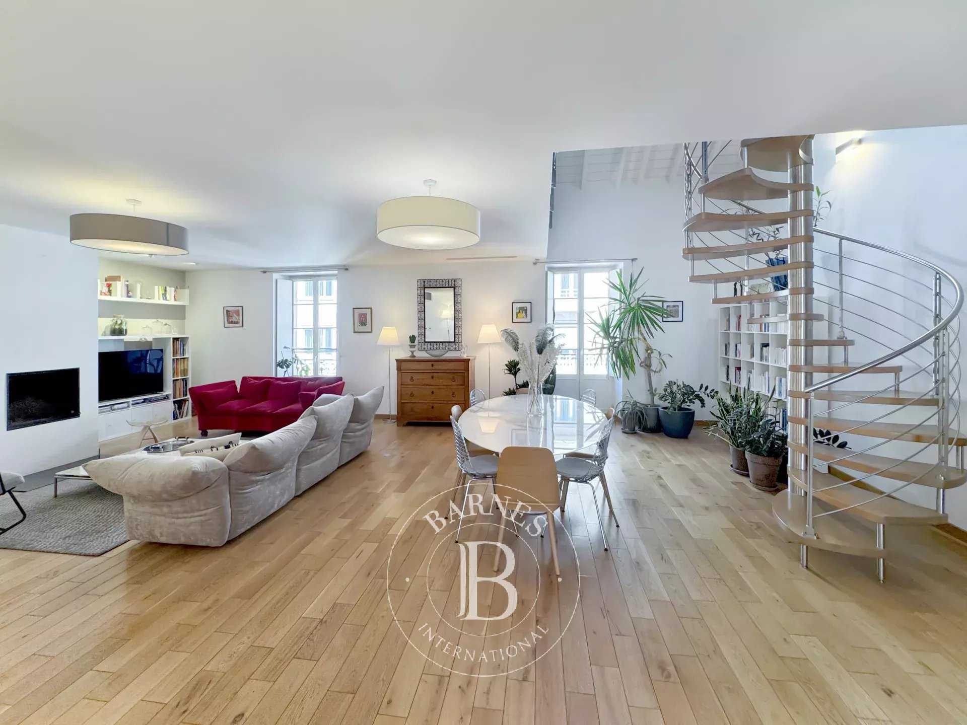 Chambéry  - Appartement 6 Pi&egrave;ces 4 Chambres