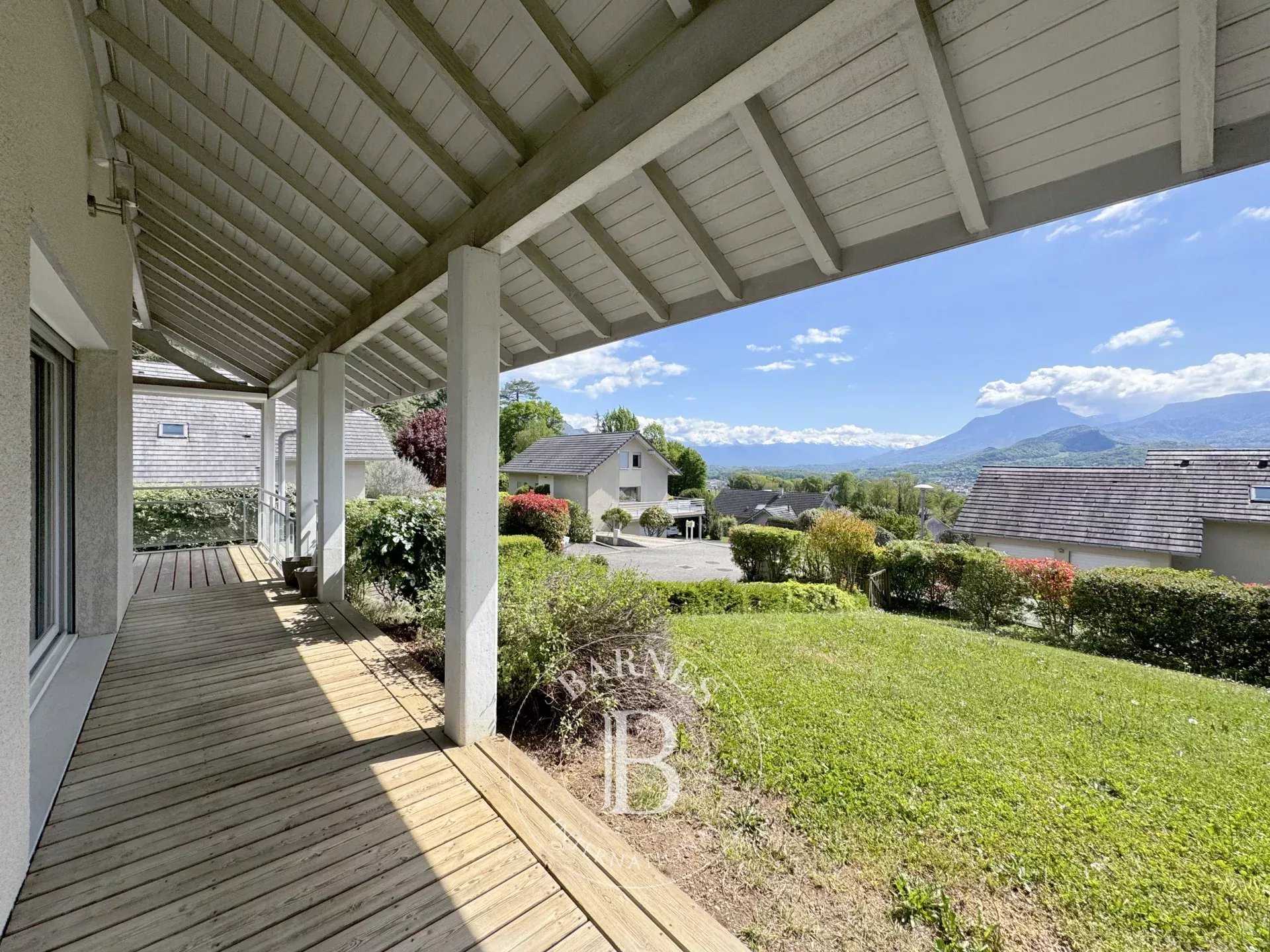 Saint-Alban-Leysse  - Maison 6 Pi&egrave;ces 4 Chambres