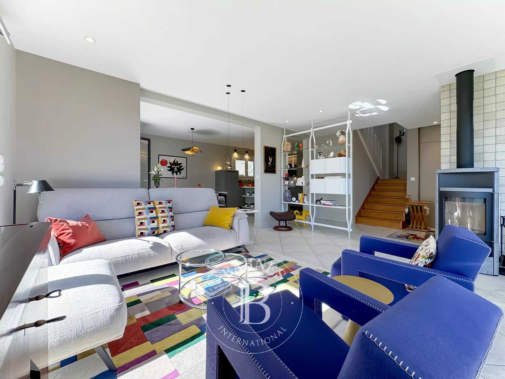 Aix-les-Bains  - Maison 6 Pi&egrave;ces 3 Chambres