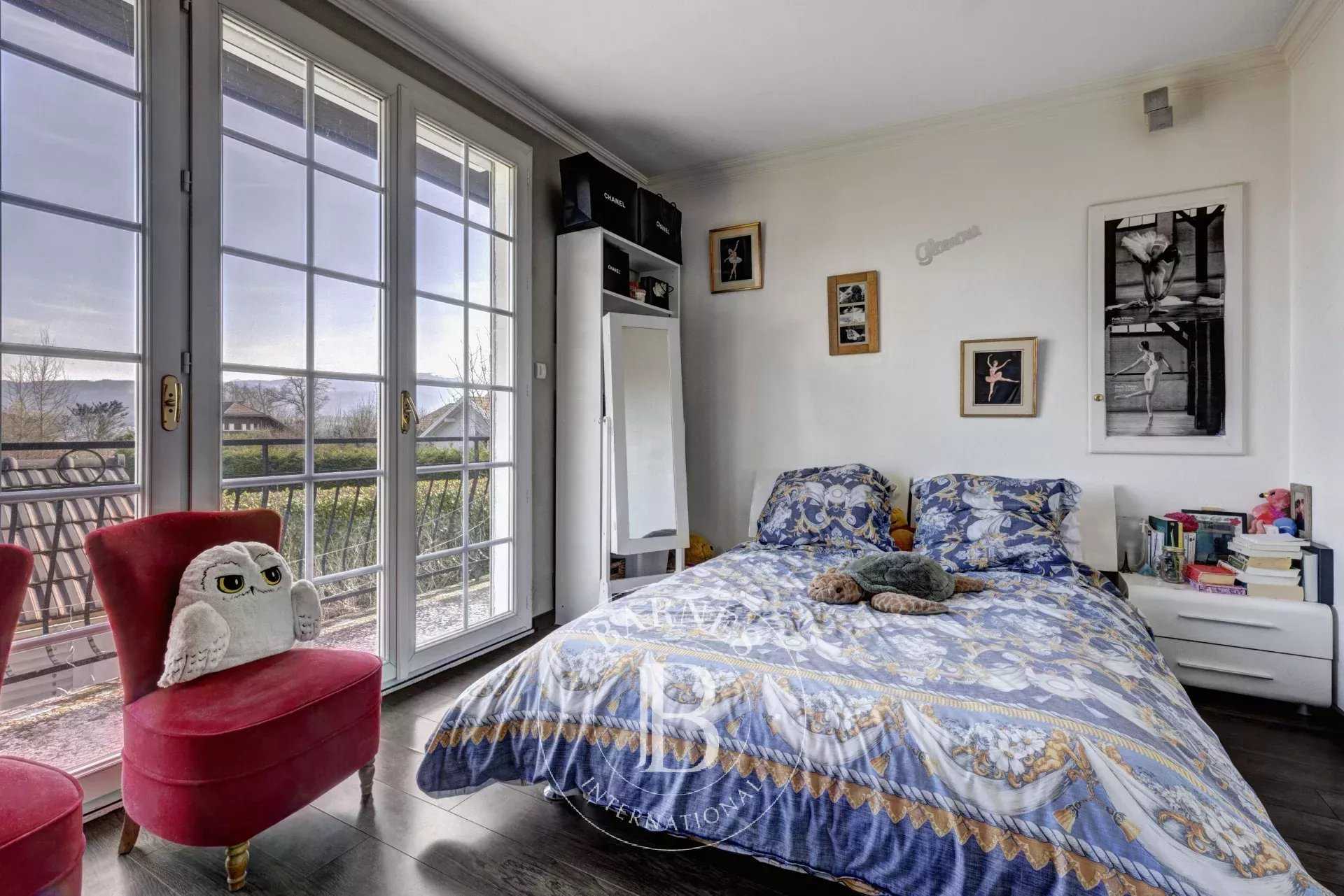 Poisy  - Maison 7 Pi&egrave;ces 5 Chambres