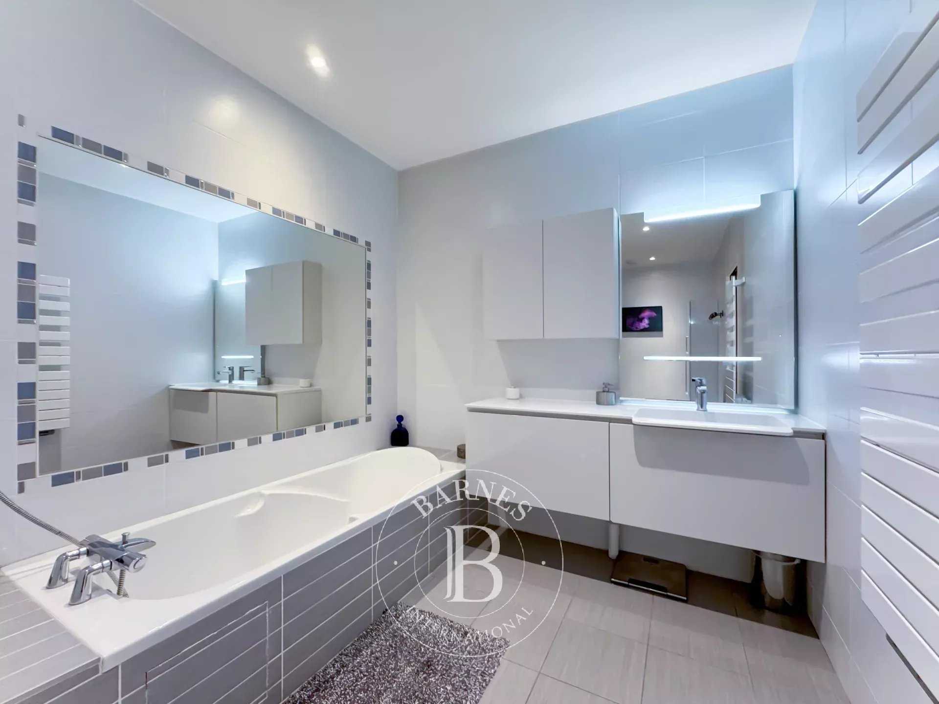 Chambéry  - Appartement 6 Pi&egrave;ces 4 Chambres