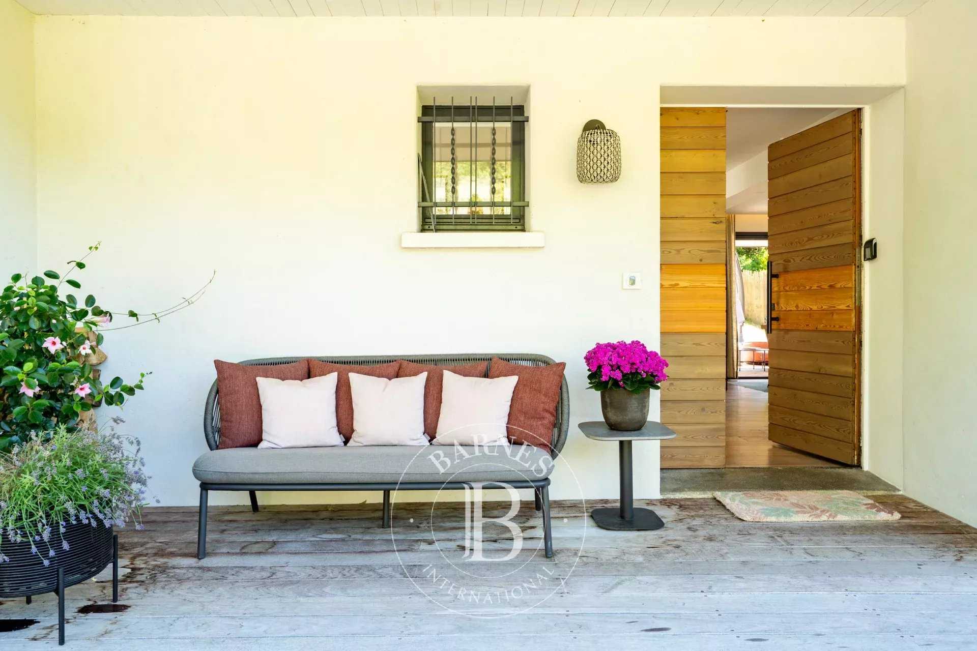 Menthon-Saint-Bernard  - Villa 6 Pi&egrave;ces 5 Chambres