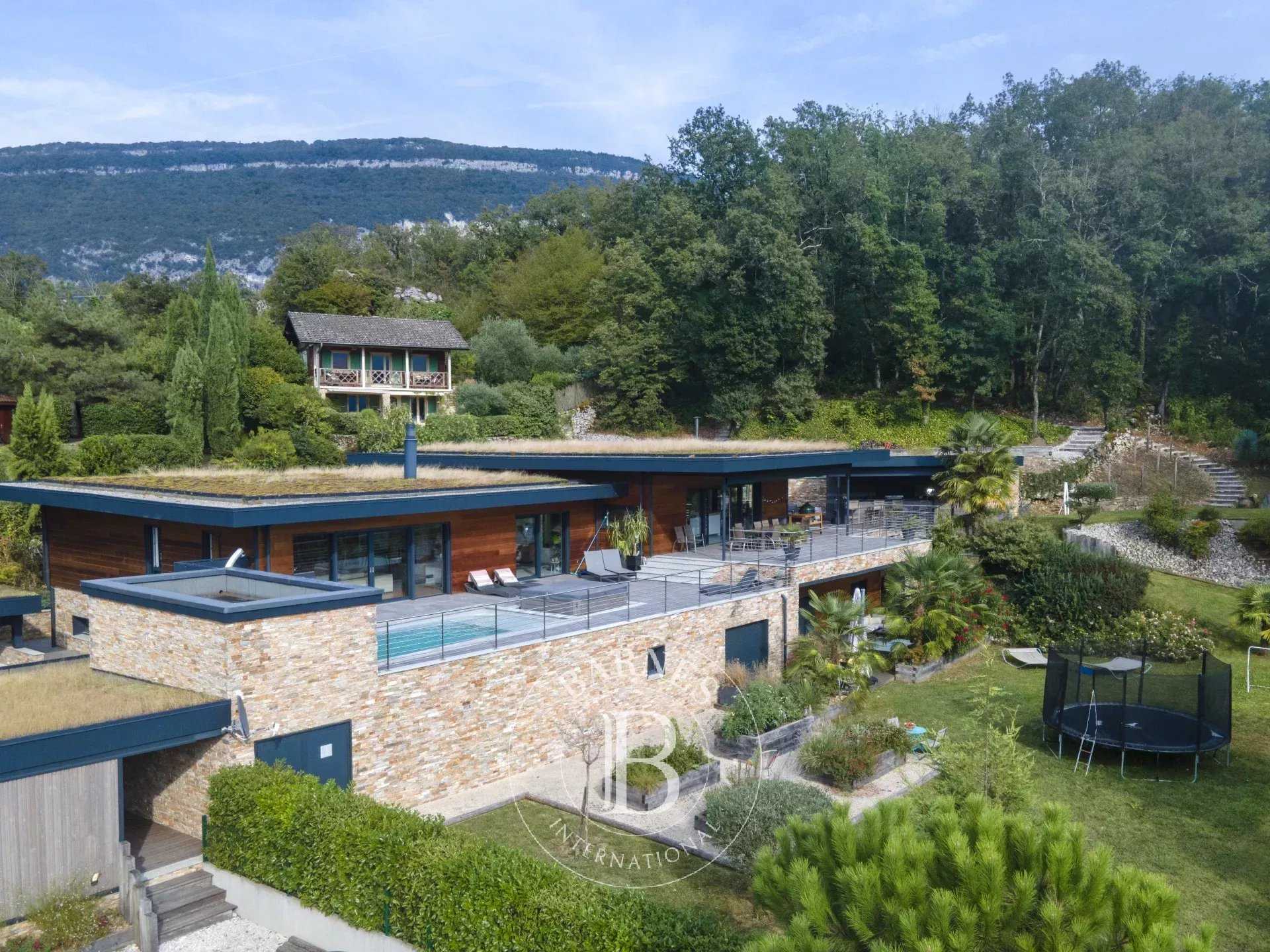 Aix-les-Bains  - Maison 8 Pi&egrave;ces 5 Chambres