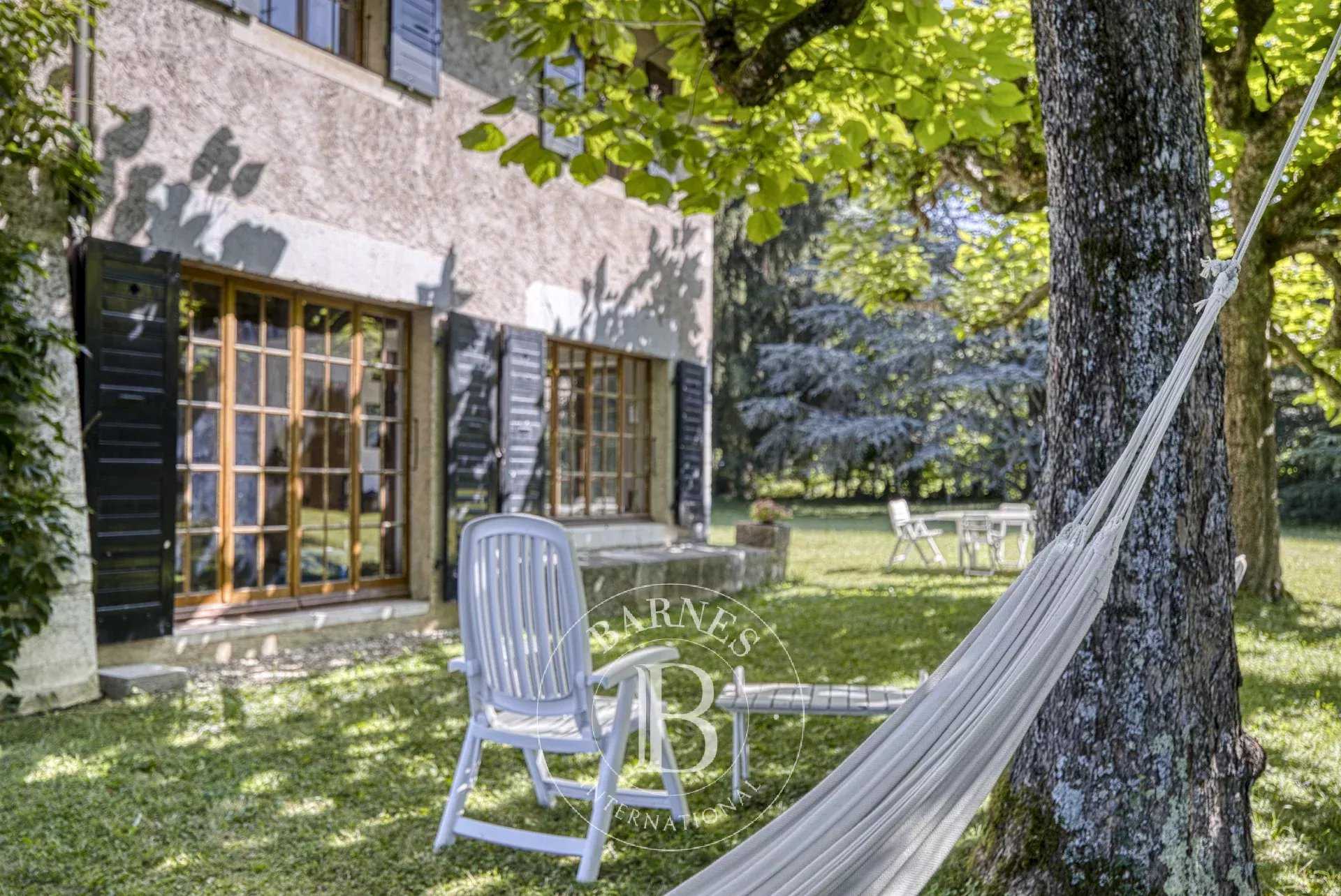 Menthon-Saint-Bernard  - Maison 8 Pi&egrave;ces 7 Chambres