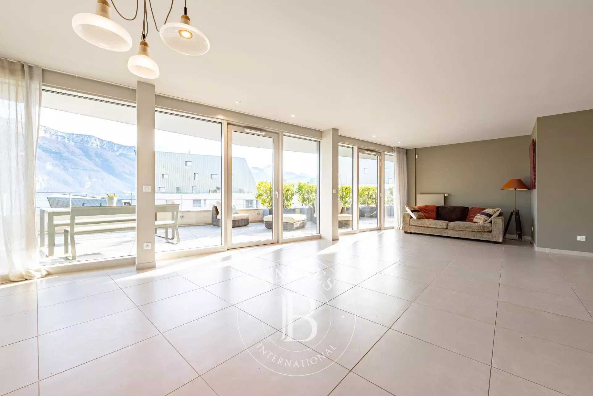 Annecy  - Piso 5 Cuartos 3 Habitaciones