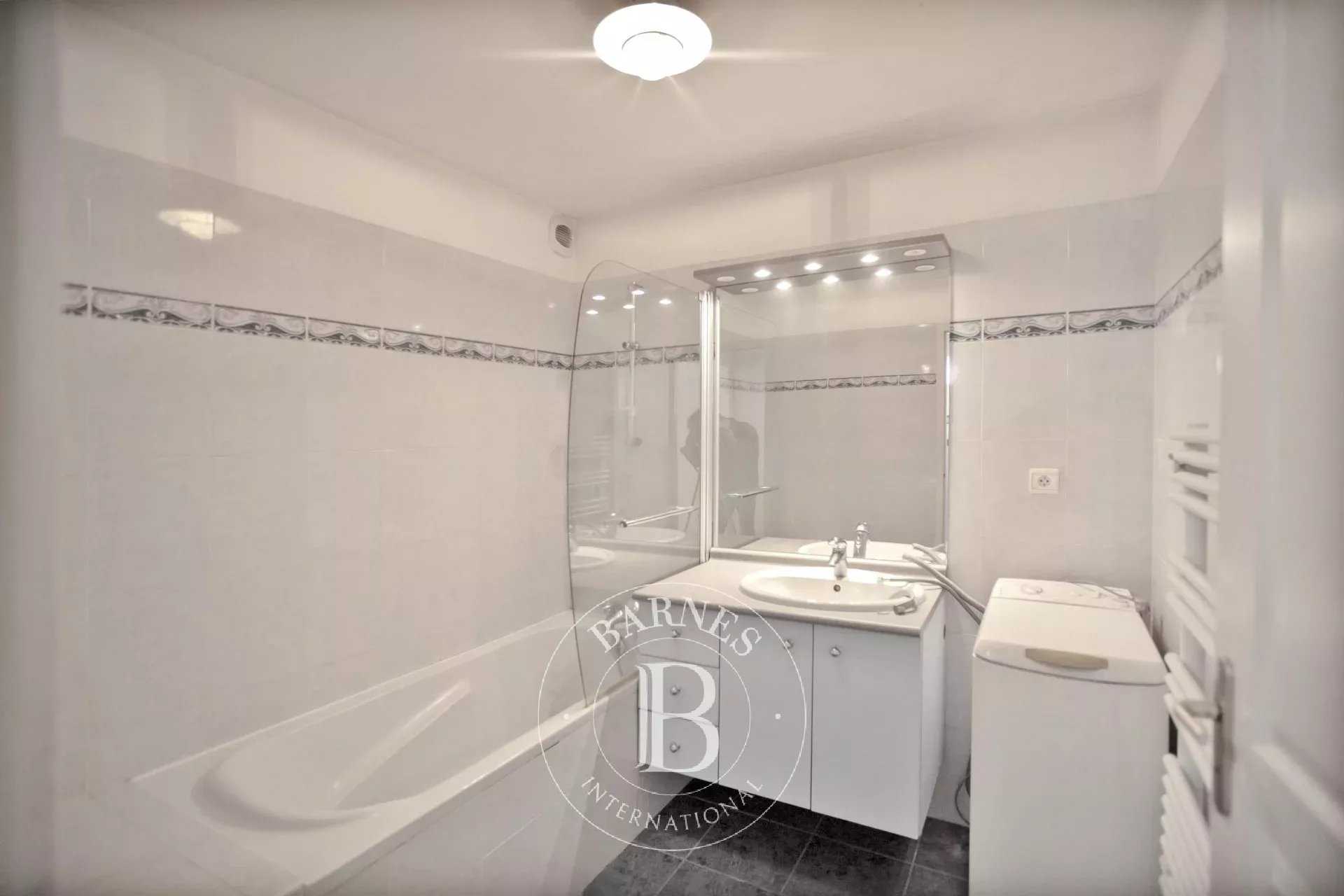 Aix-les-Bains  - Piso 2 Cuartos, 1 Habitacion