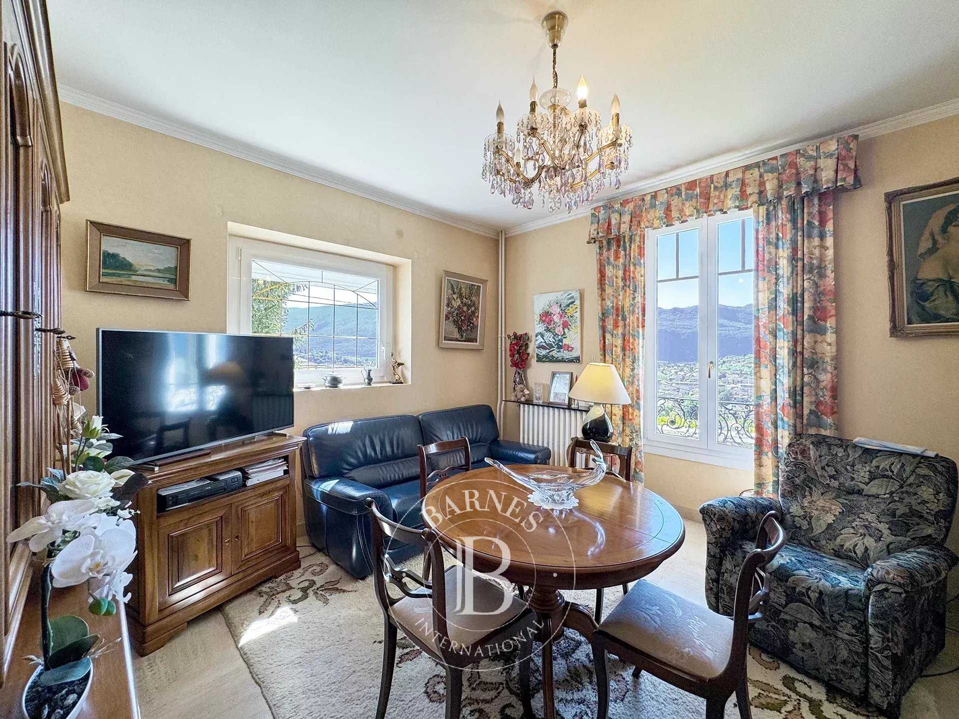 Aix-les-Bains  - Maison 7 Pi&egrave;ces 4 Chambres