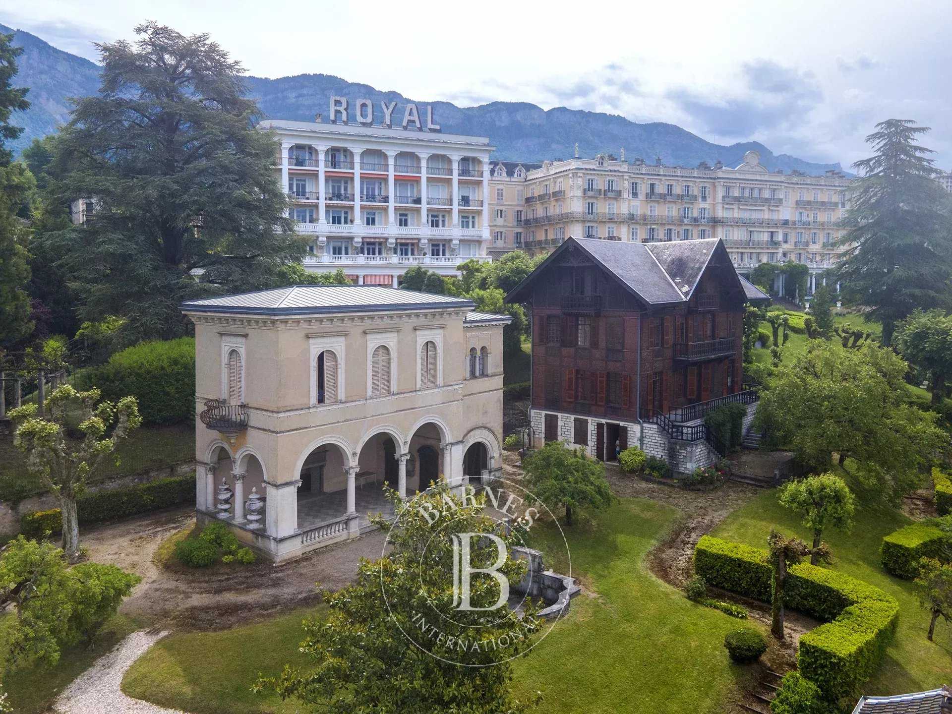 Aix-les-Bains  - Propriété 12 Pi&egrave;ces 10 Chambres