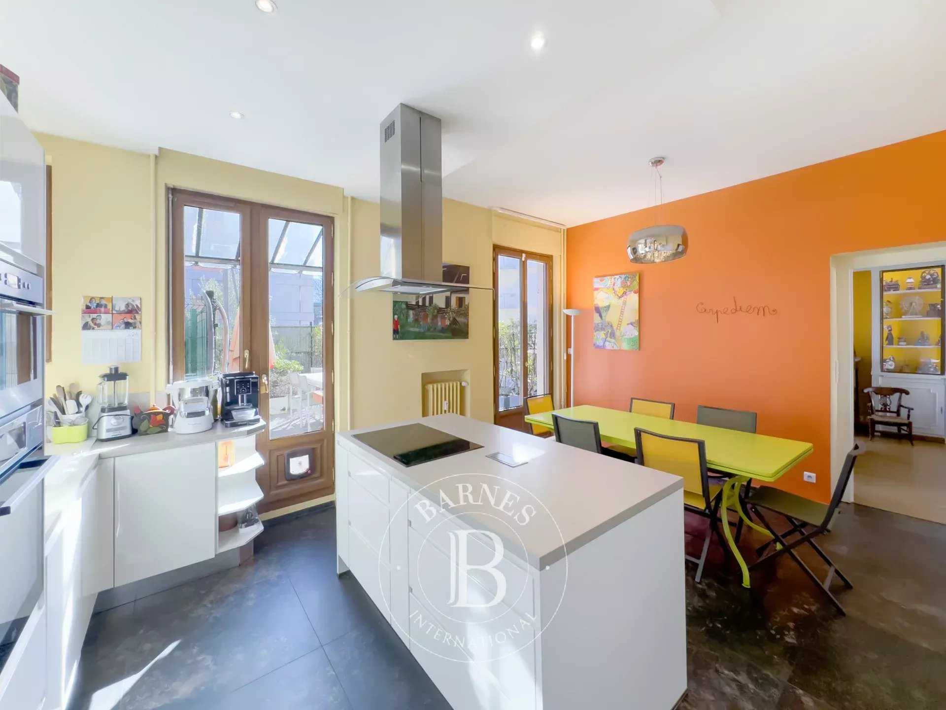 Appartement Chambéry  -  ref 86657619 (picture 2)