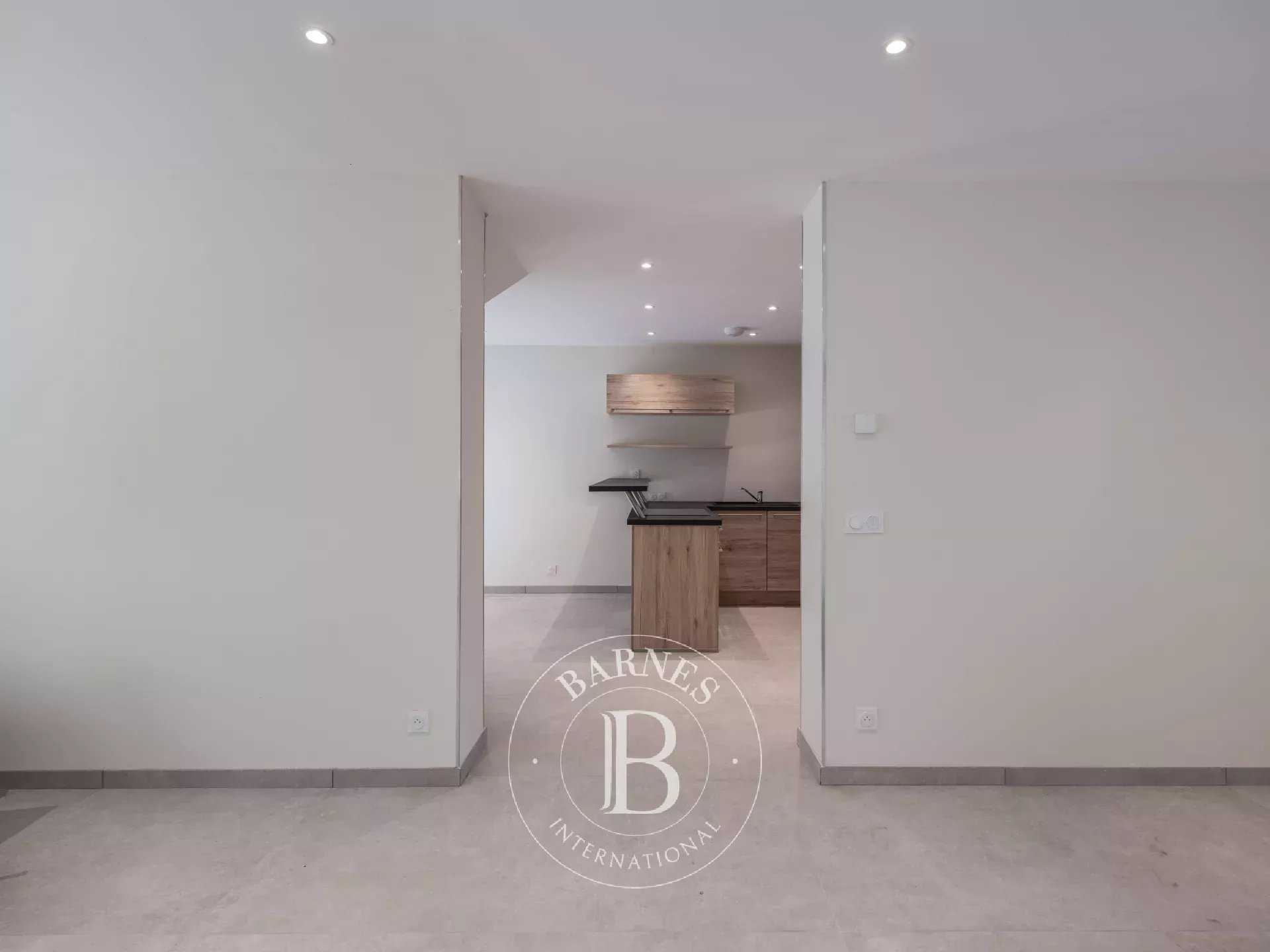 Appartement Annecy  -  ref 85473120 (picture 1)
