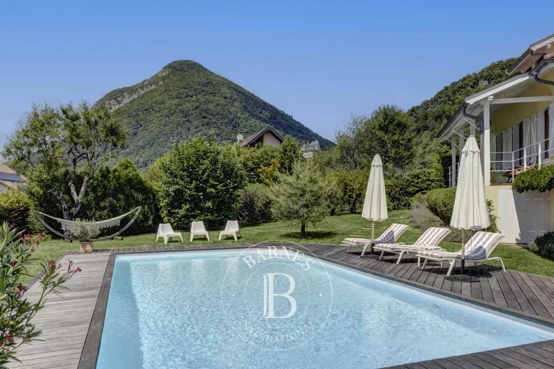 Villa Annecy  -  ref 86087971 (picture 1)