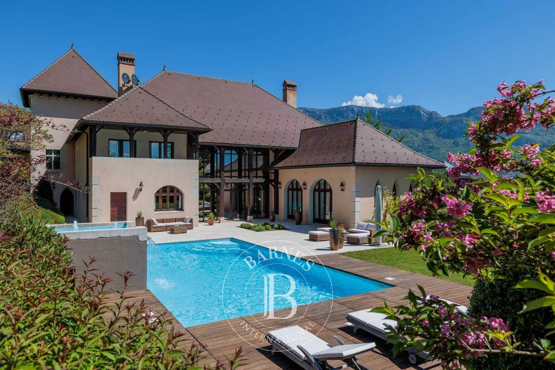 Property Annecy  -  ref 84230026 (picture 1)