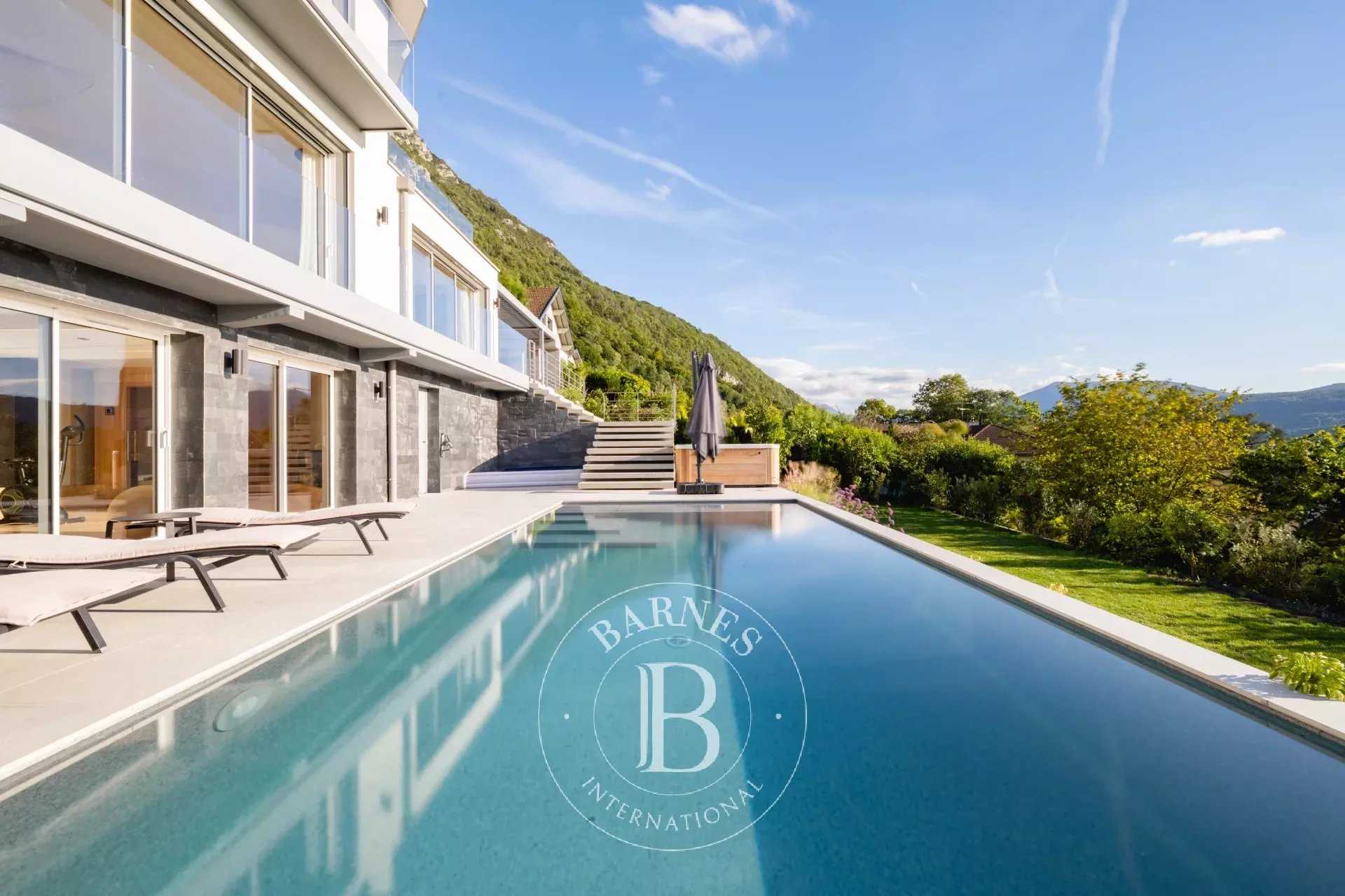 Villa Annecy  -  ref 85250880 (picture 1)