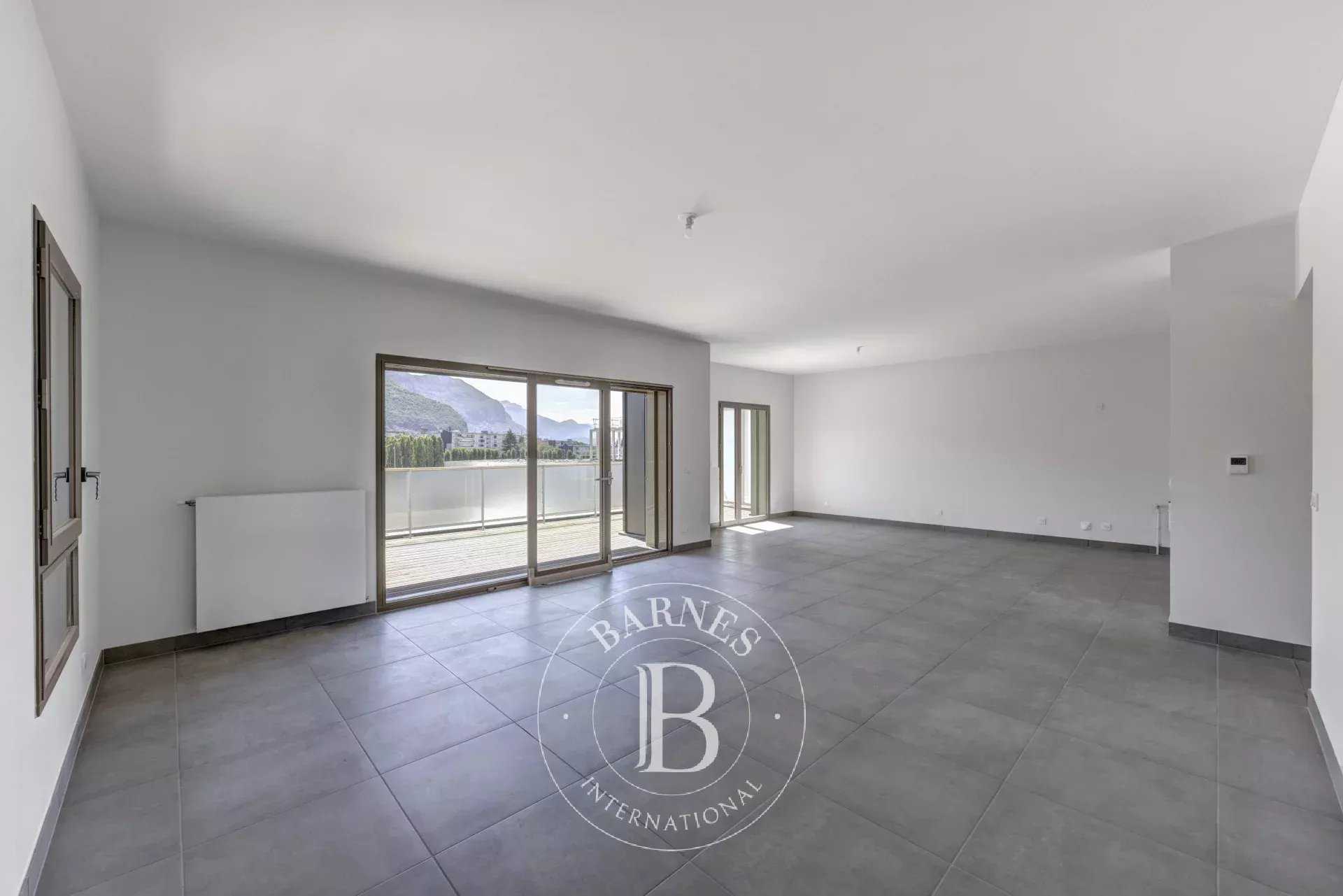 Appartement Annecy-le-Vieux  -  ref 87118908 (picture 2)