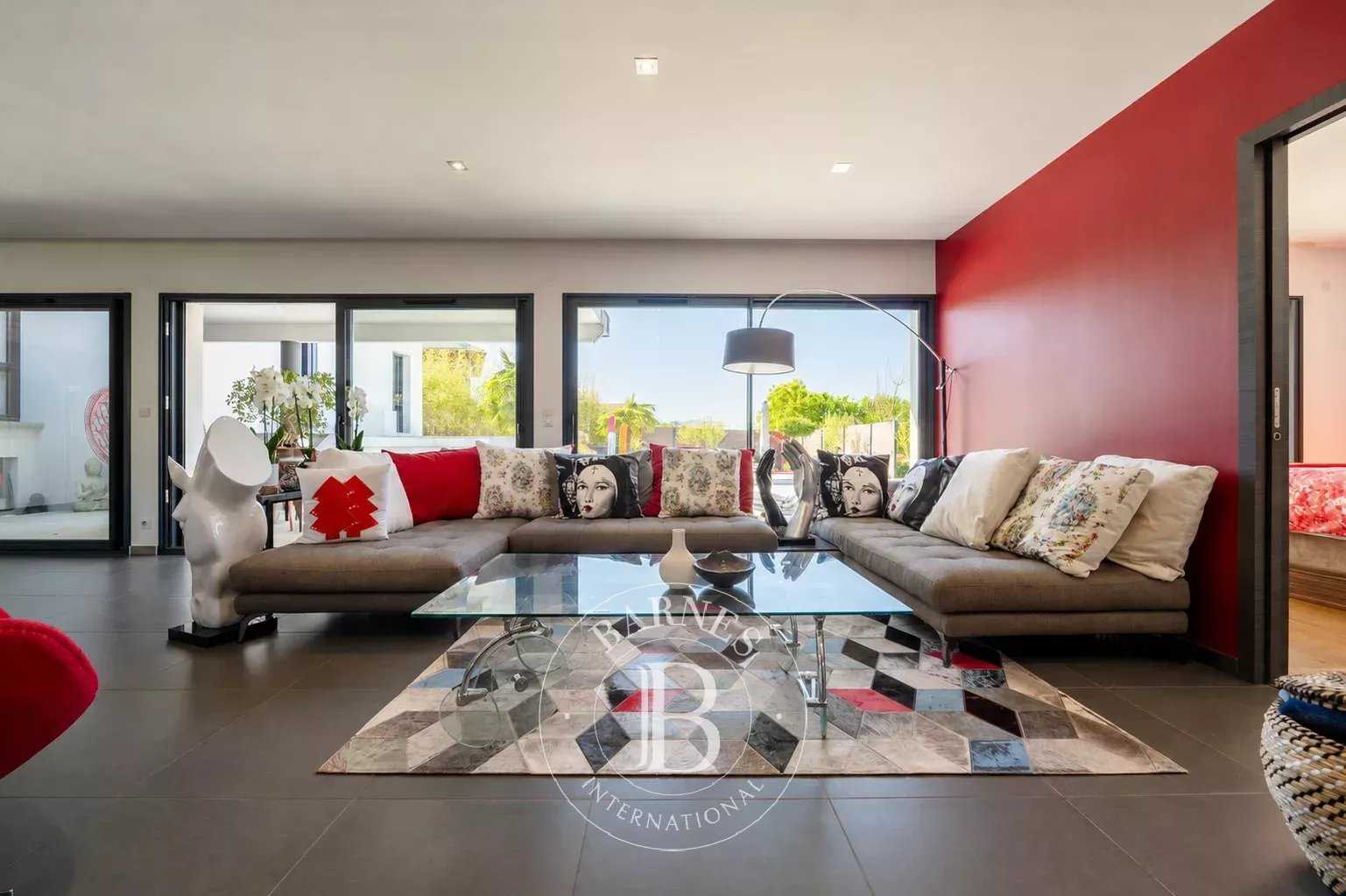 Villa Annecy  -  ref 86835975 (picture 3)