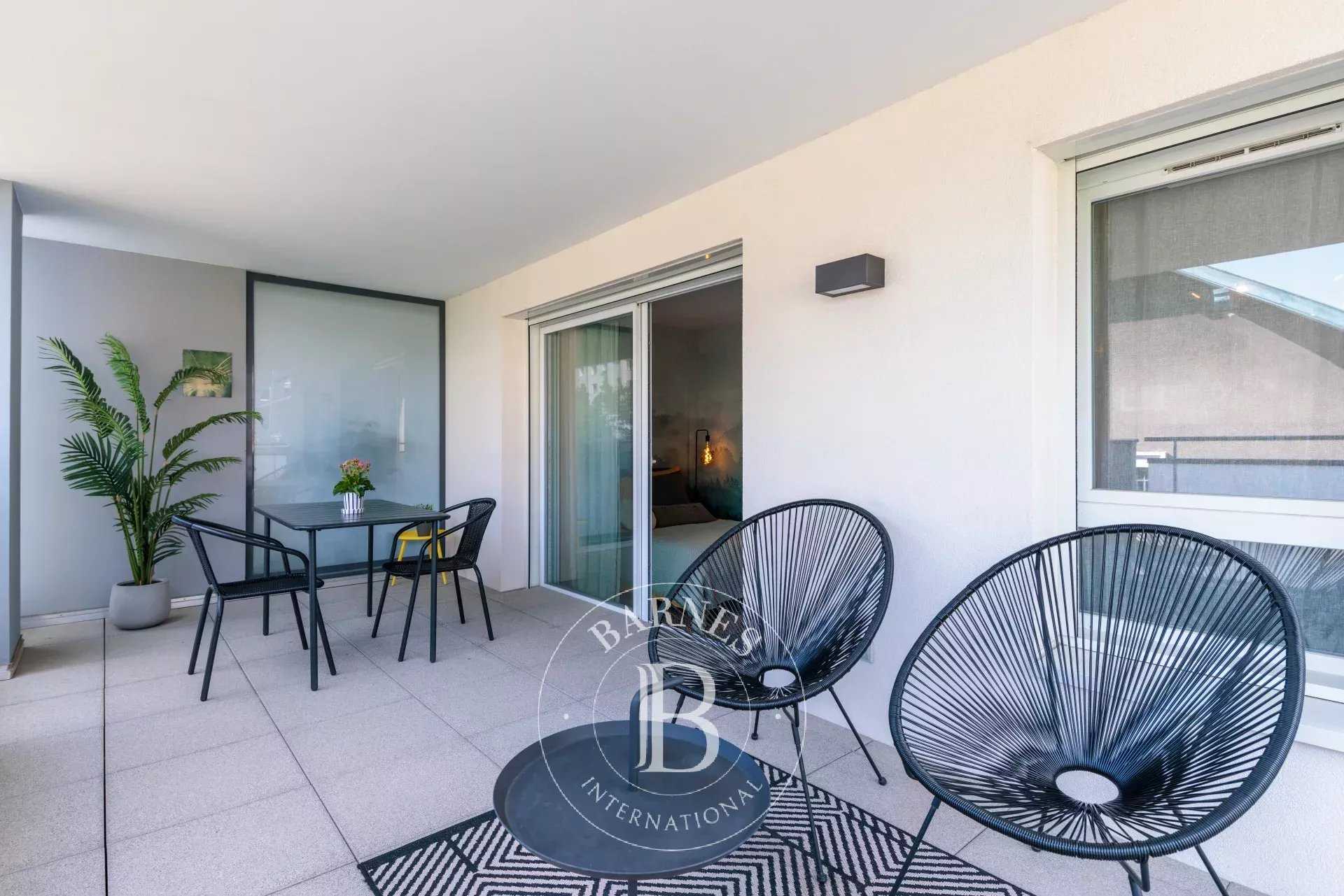 Appartement Annecy  -  ref 85866031 (picture 1)