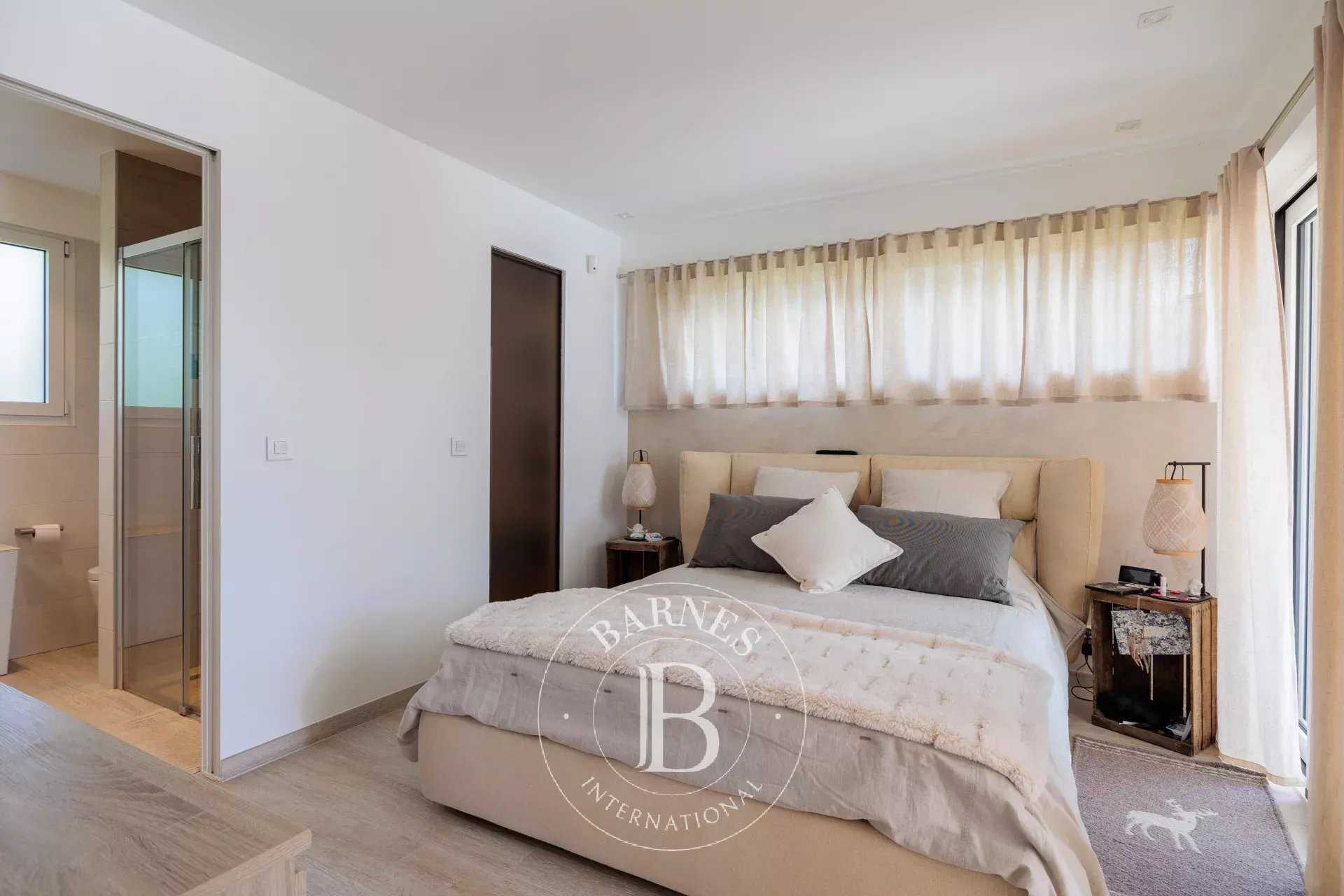 Villa Annecy  -  ref 84548002 (picture 3)