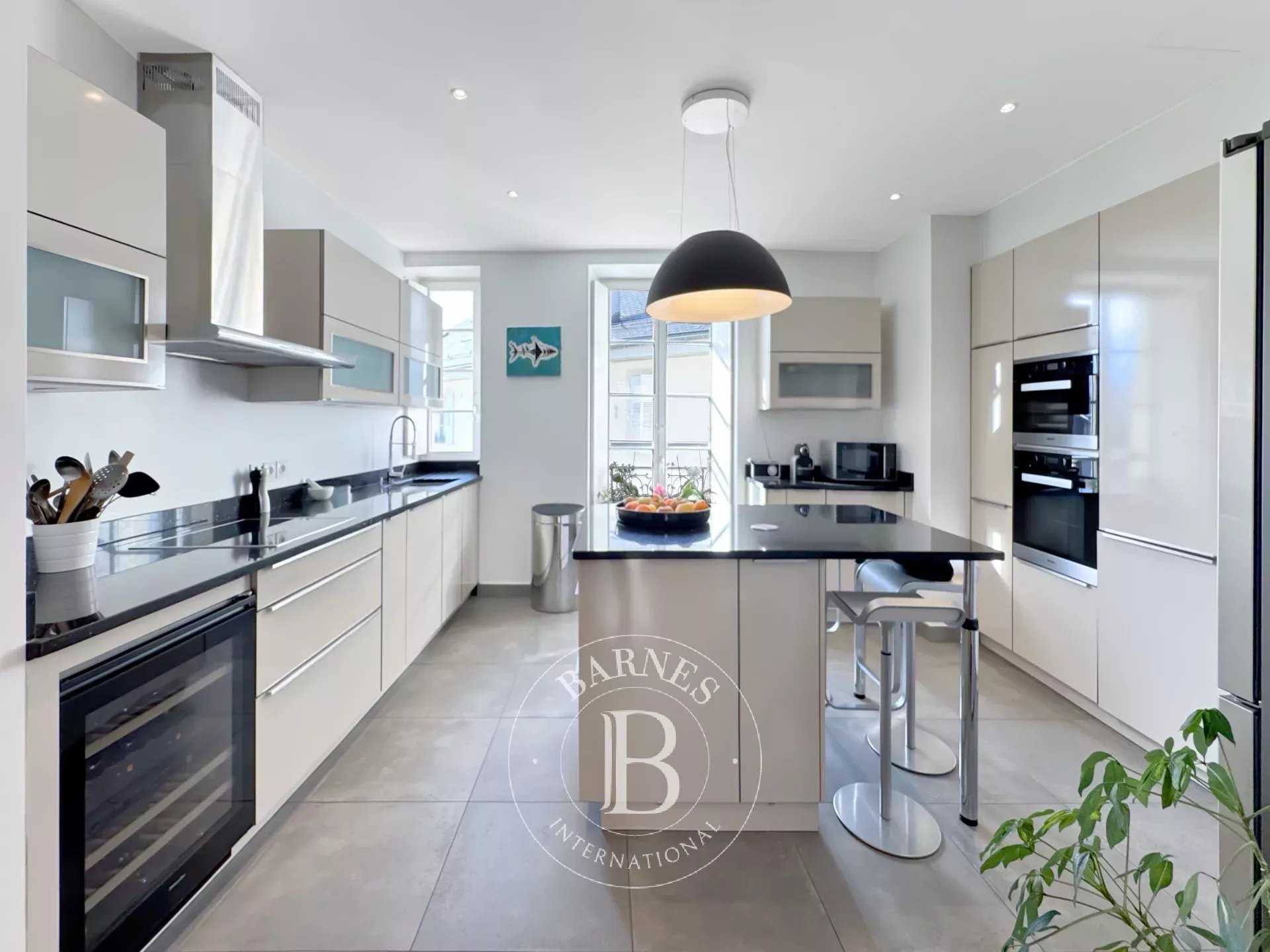 Appartement Chambéry  -  ref 86663892 (picture 2)