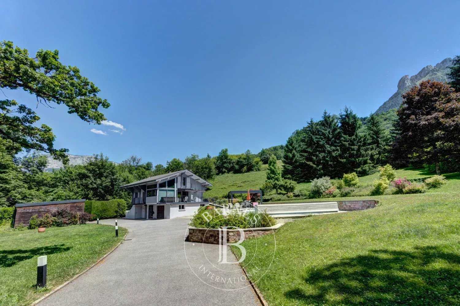 Villa Annecy  -  ref 85996022 (picture 2)