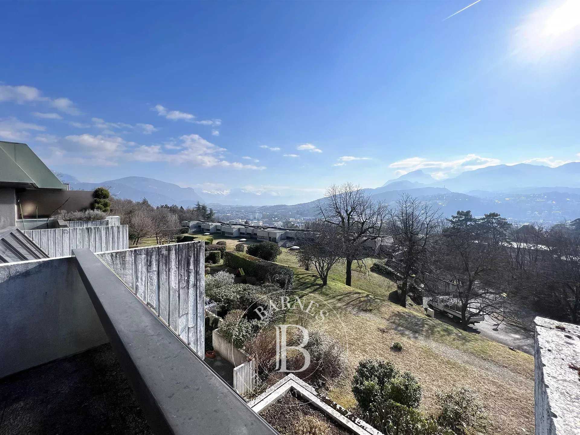 Appartement Chambéry  -  ref 82366395 (picture 1)