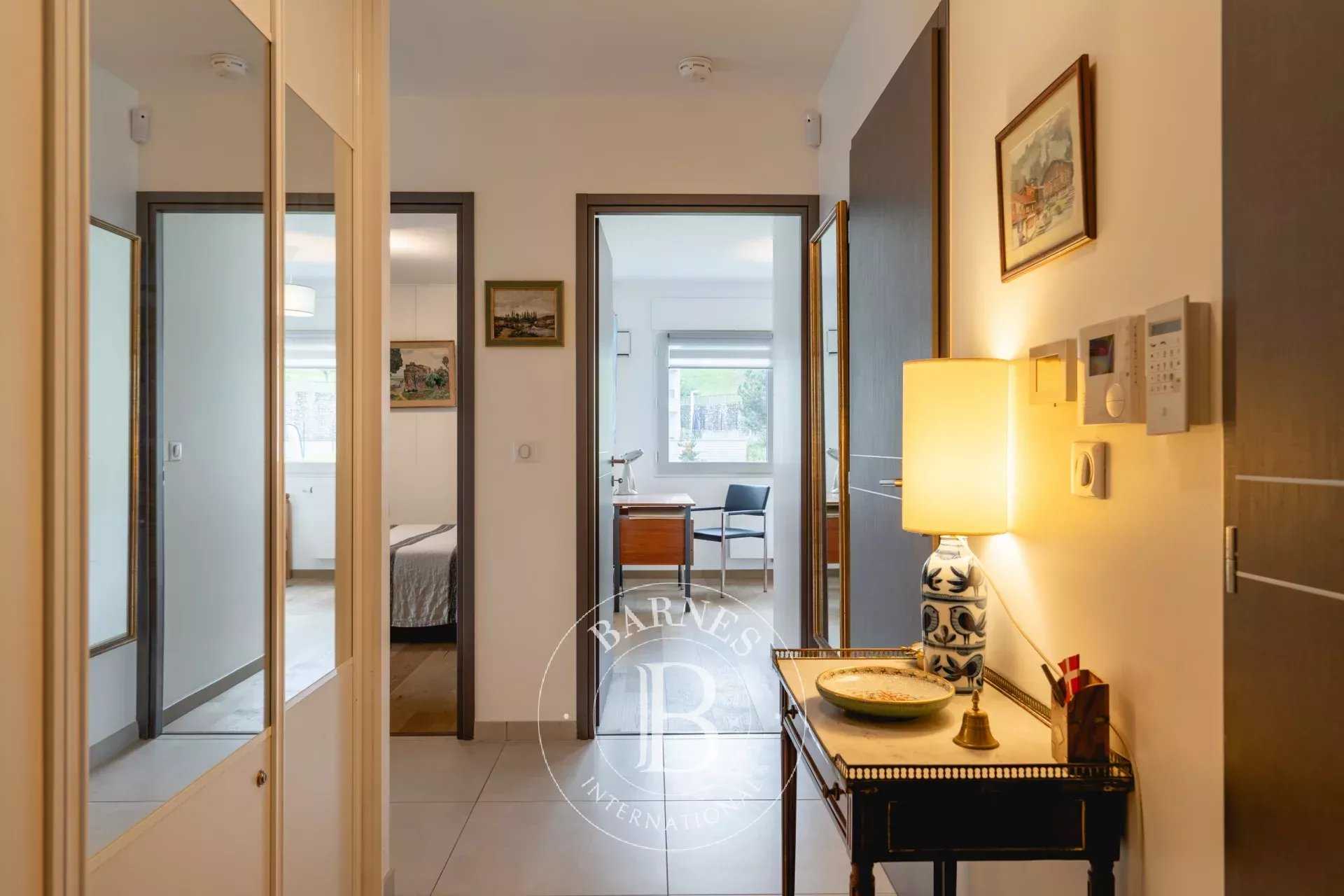 Appartement Annecy  -  ref 85262915 (picture 1)