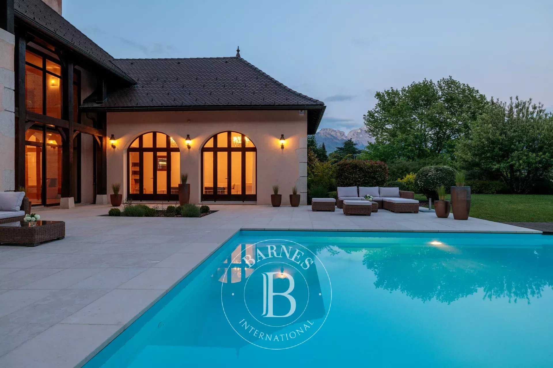 Villa Sevrier  -  ref 84230026 (picture 1)