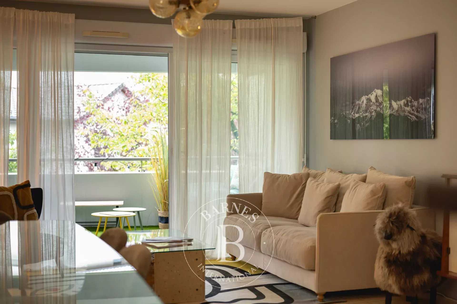 Appartement Annecy  -  ref 85304790 (picture 1)