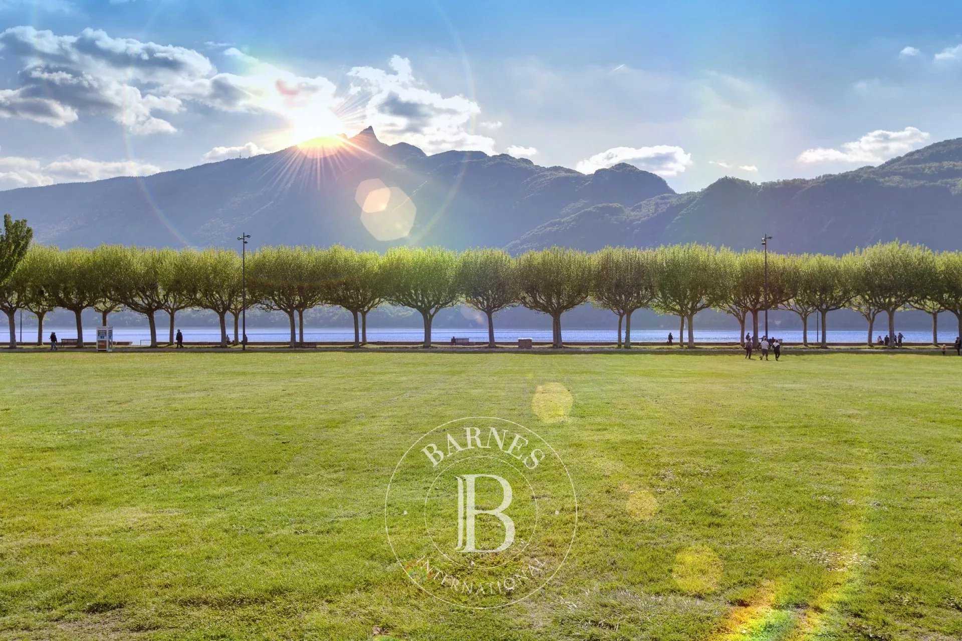 Piso Aix-les-Bains  -  ref 2968922 (picture 1)