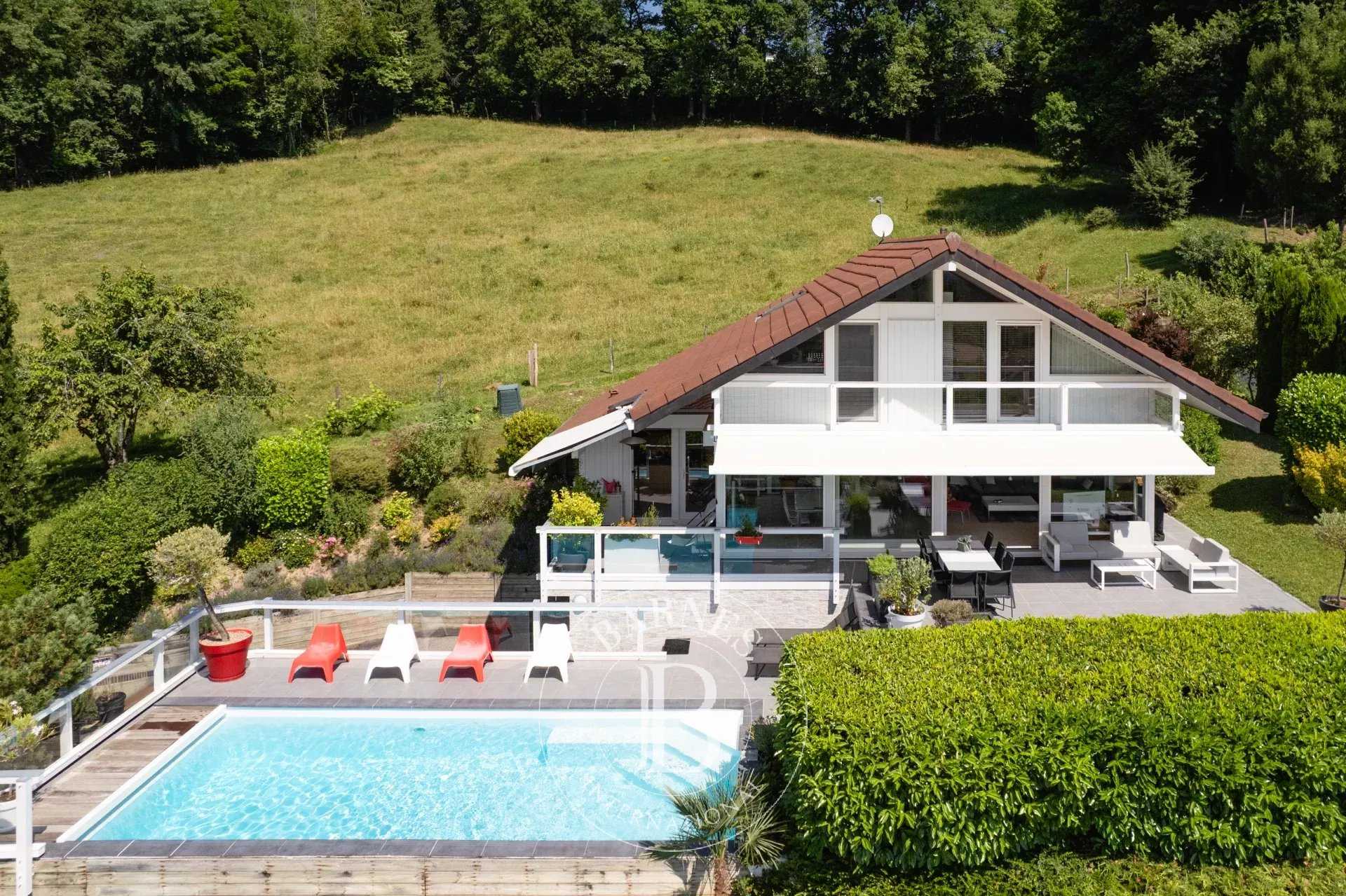 Villa Pringy  -  ref 86042379 (picture 1)