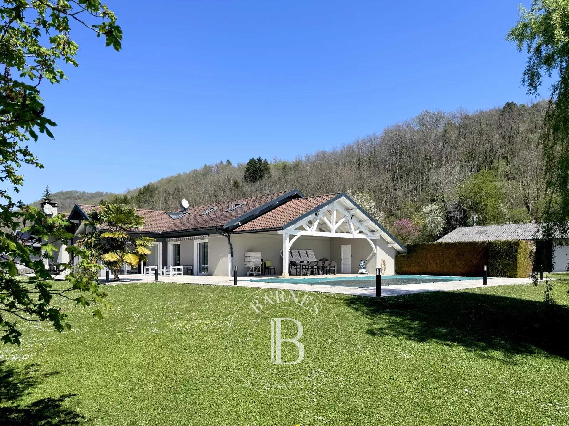 Maison Chazey-Bons  -  ref 85846130 (picture 2)