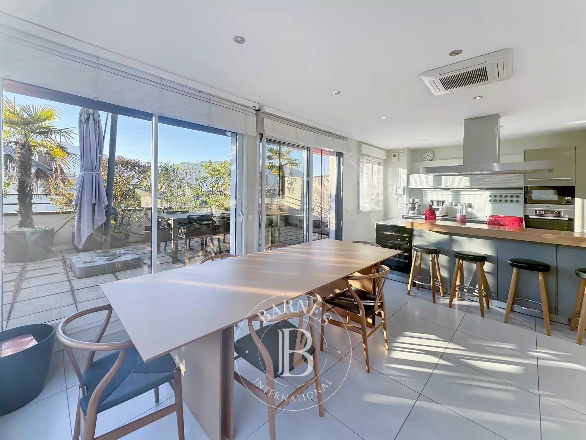 Aix-les-Bains  - Appartement 6 Pi&egrave;ces 4 Chambres