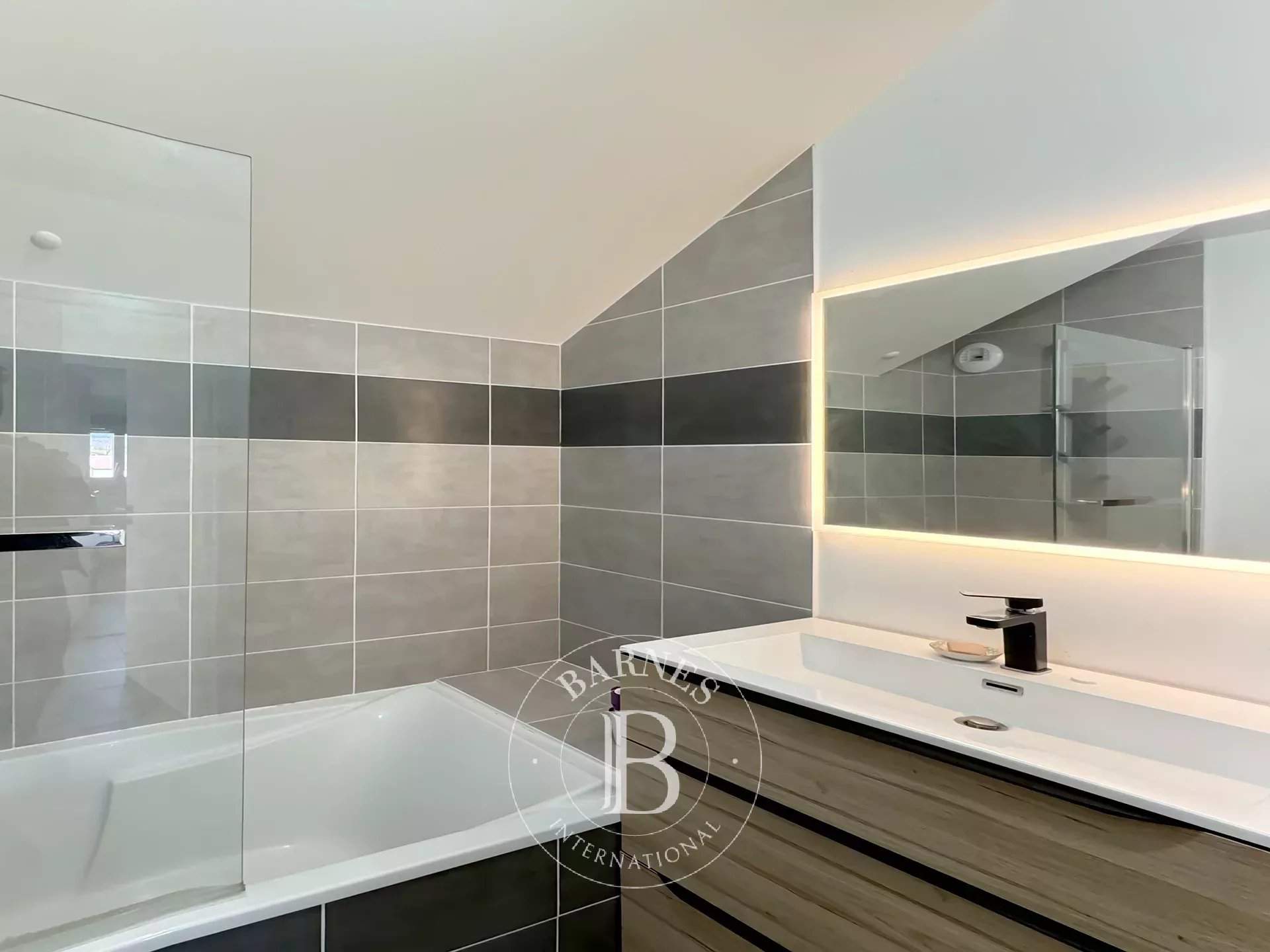 Chambéry  - Appartement 4 Pi&egrave;ces 3 Chambres - picture 5