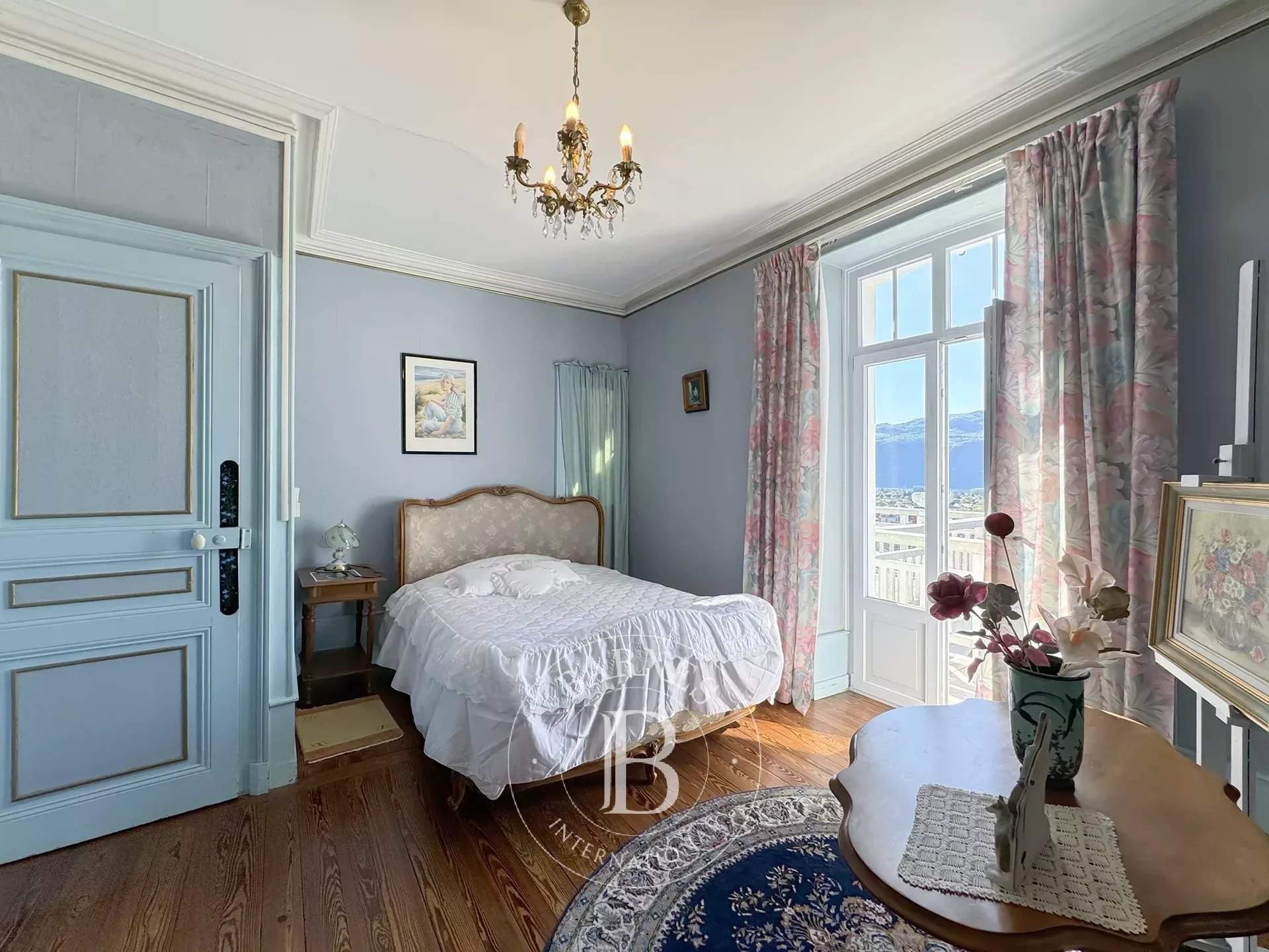 Aix-les-Bains  - Maison 7 Pi&egrave;ces 4 Chambres - picture 12