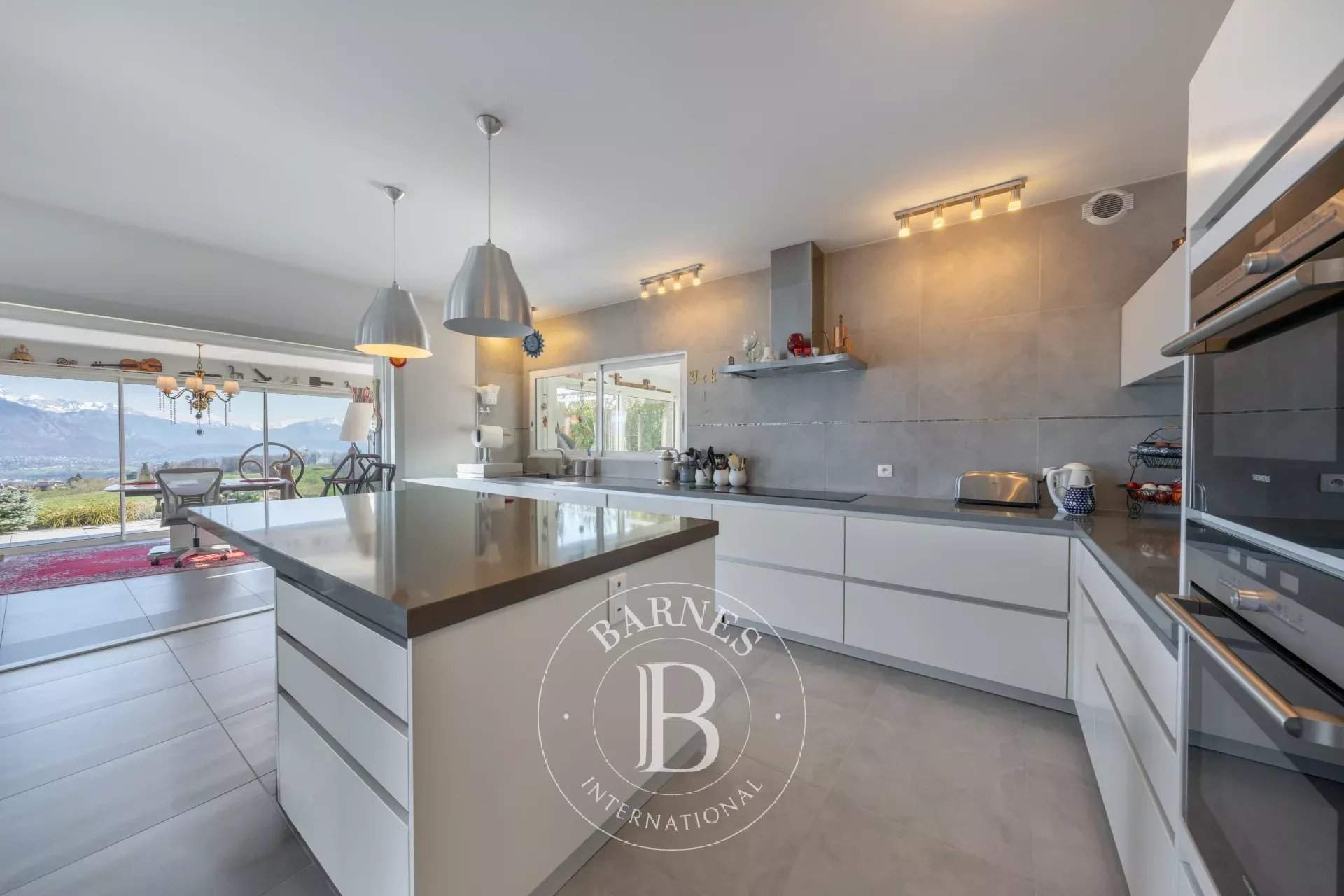 Annecy  - Maison 7 Pi&egrave;ces 5 Chambres - picture 13