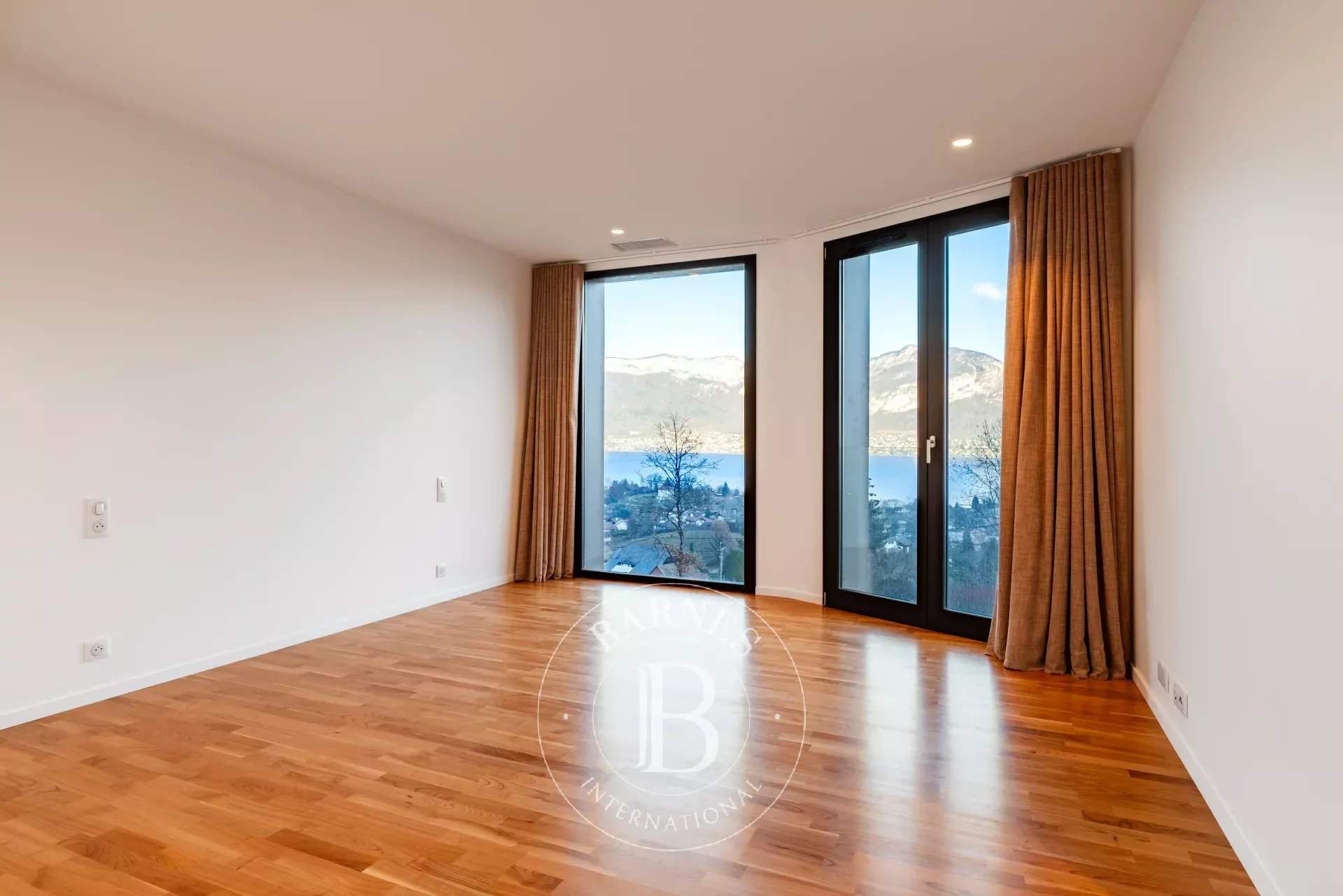 Sevrier  - Villa 7 Pi&egrave;ces 5 Chambres - picture 14