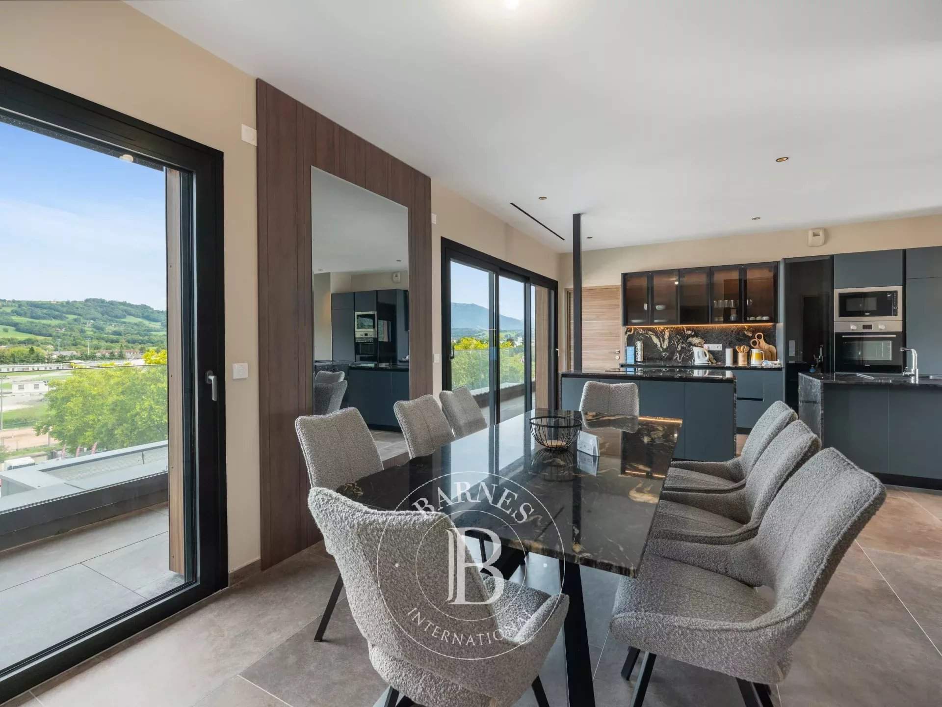 Rumilly  - Apartment 4 Bedrooms - picture 8