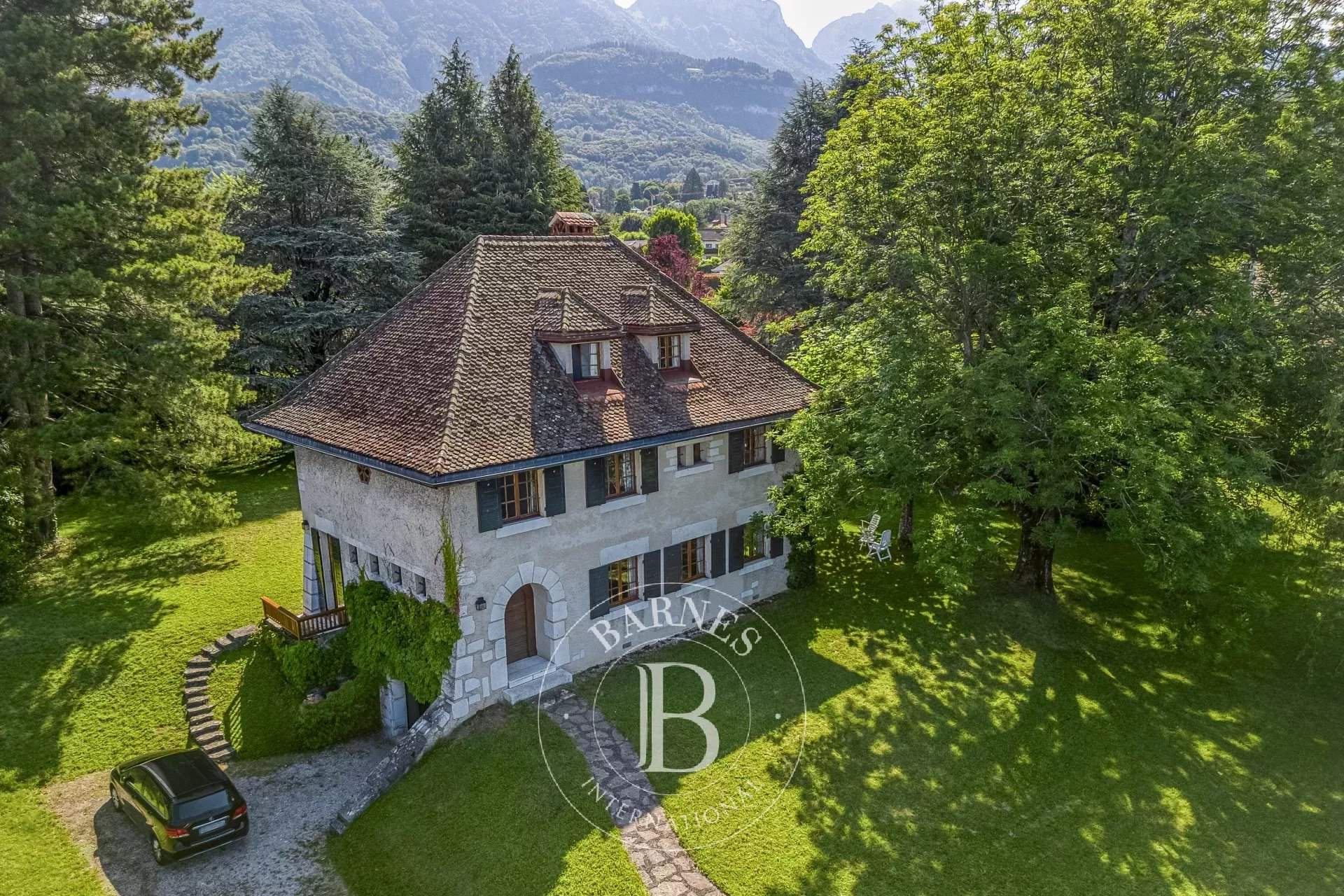 Menthon-Saint-Bernard  - Maison 8 Pi&egrave;ces 7 Chambres - picture 3