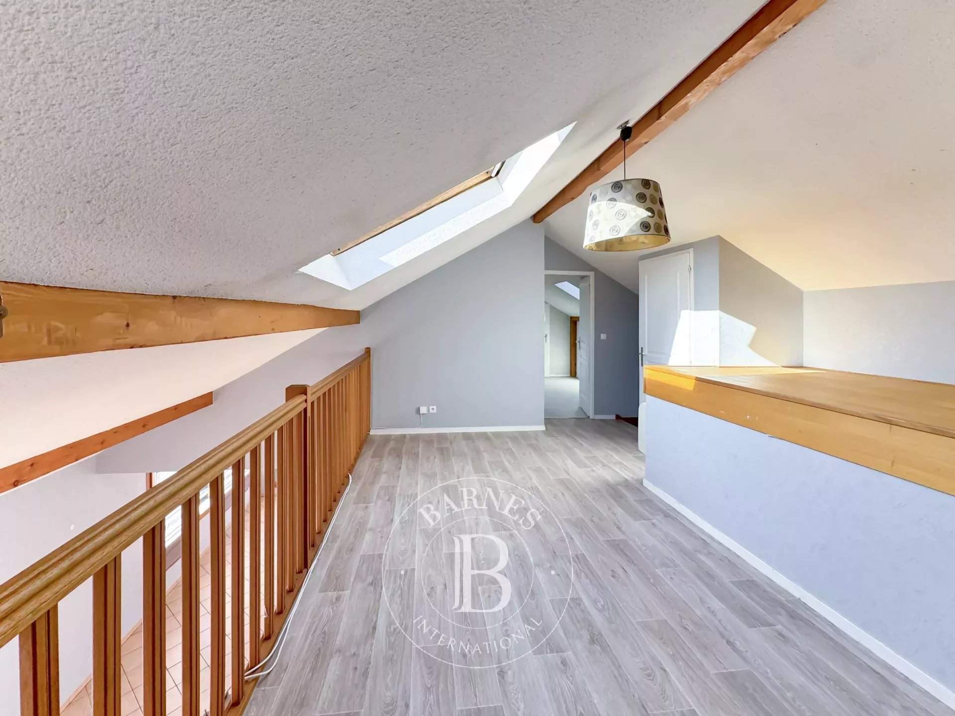 Aix-les-Bains  - Appartement 6 Pi&egrave;ces 4 Chambres - picture 2